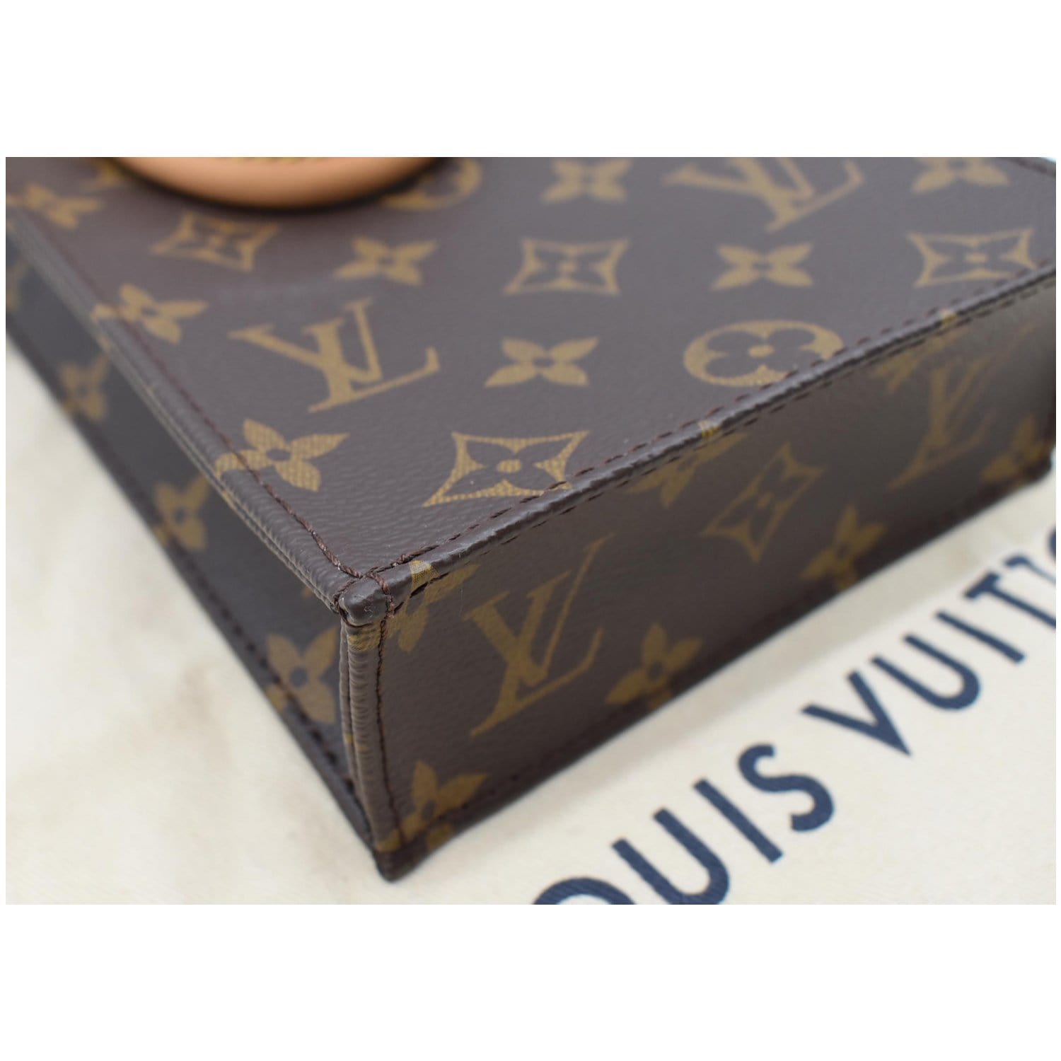 Louis Vuitton Petit Sac Plat Monogram Canvas (Date code: CA4260)