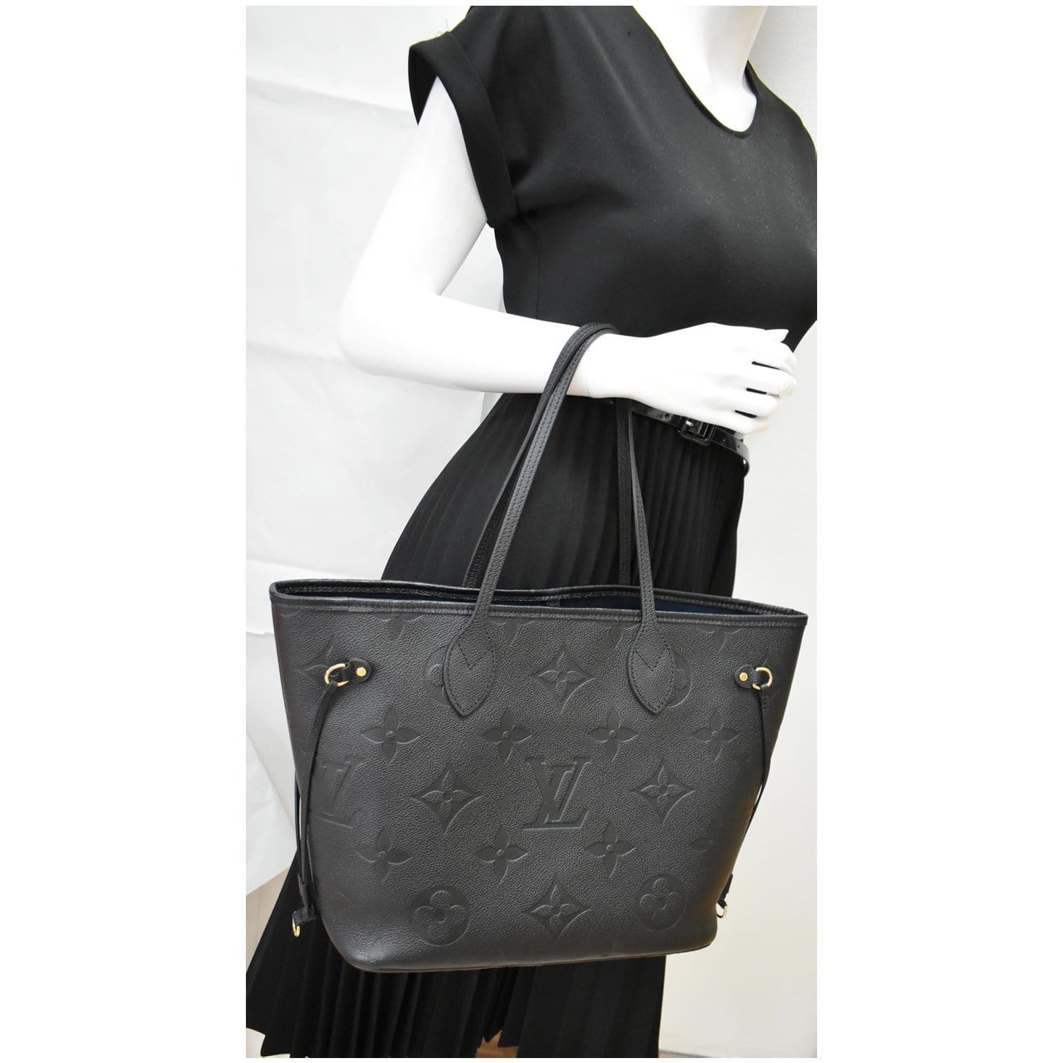 Louis Vuitton Tote Black Bags & Handbags for Women
