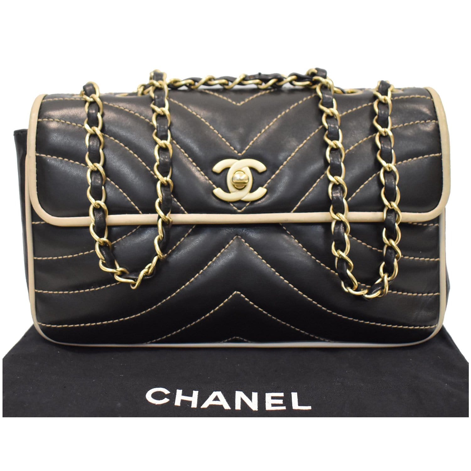 Chanel Black Chevron Quilted Leather Covered CC Flap Shoulder Bag - Yoogi's  Closet