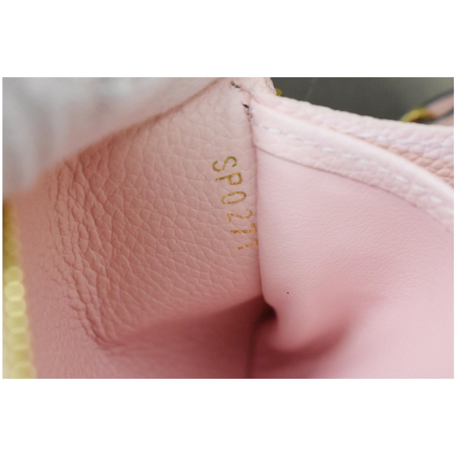 Louis Vuitton Card Holder Bouton De Rose Pink - Luxury Helsinki