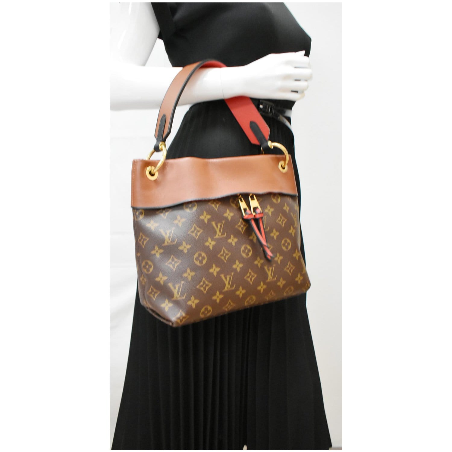 Louis Vuitton Tuileries Besace Bag Crossbody Monogram Canvas Brown Caramel