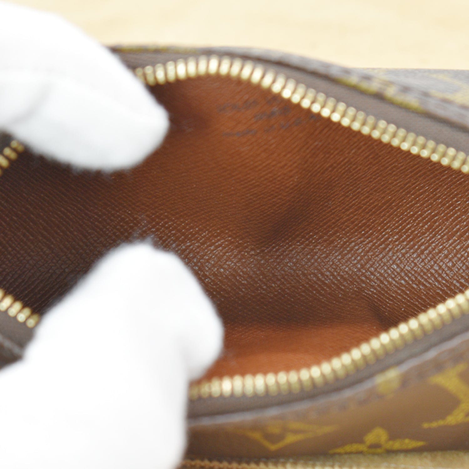 Papillon cloth handbag Louis Vuitton Brown in Cloth - 14782100