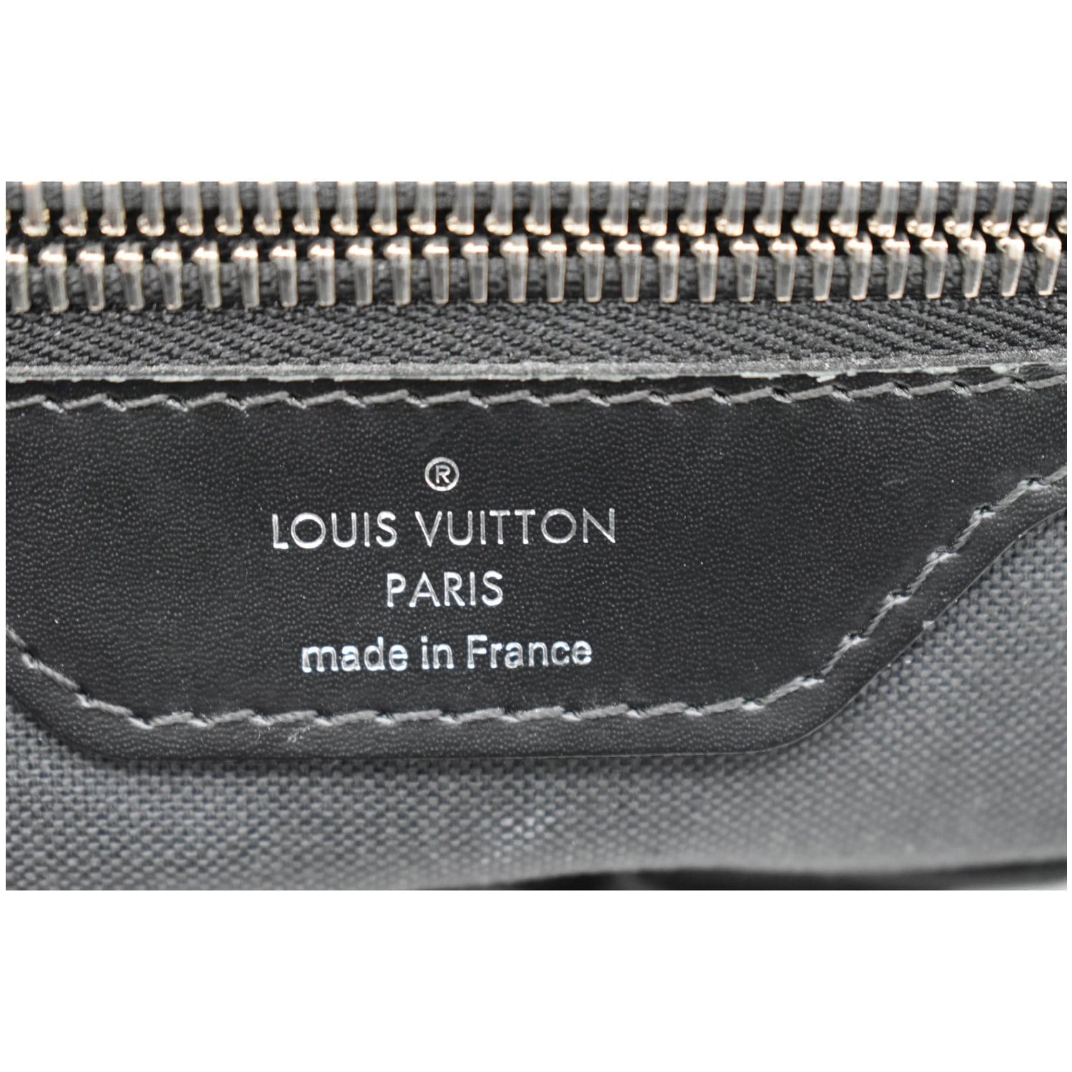 LV District Messenger Crossbody Bag Graphite Damier Louis Vuitton PM -  Organic Olivia