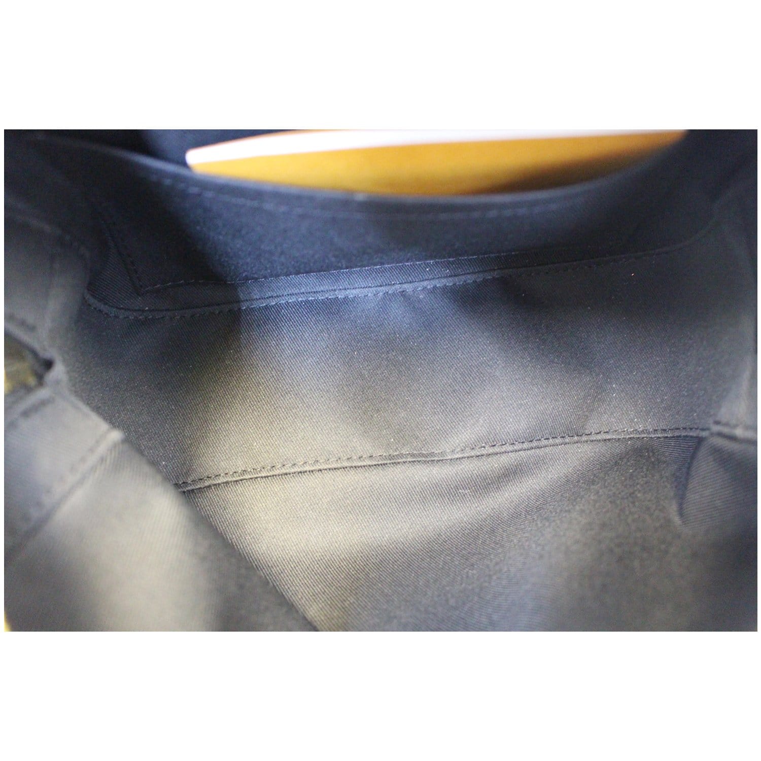 Saintonge cloth crossbody bag Louis Vuitton Black in Cloth - 26166449