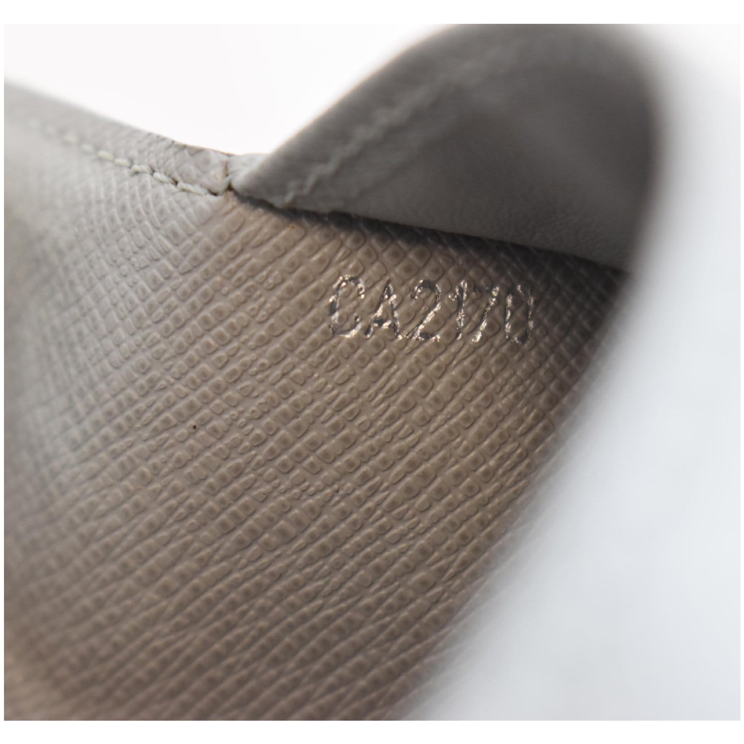 Louis Vuitton Damier Graphite Medium Ring Agenda Cover (SHF-aNiE2L) – LuxeDH
