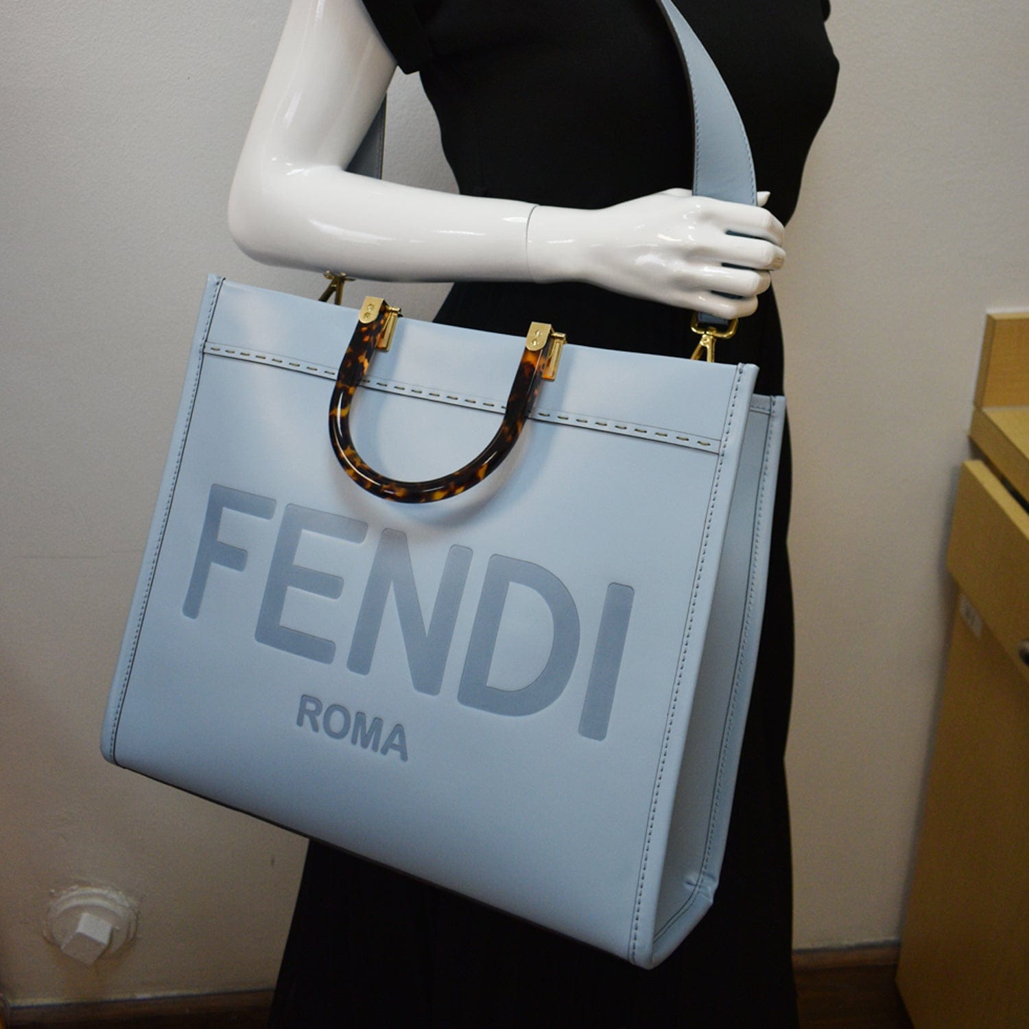 Fendi Women's Sunshine Medium Tote Bag - Black - Totes