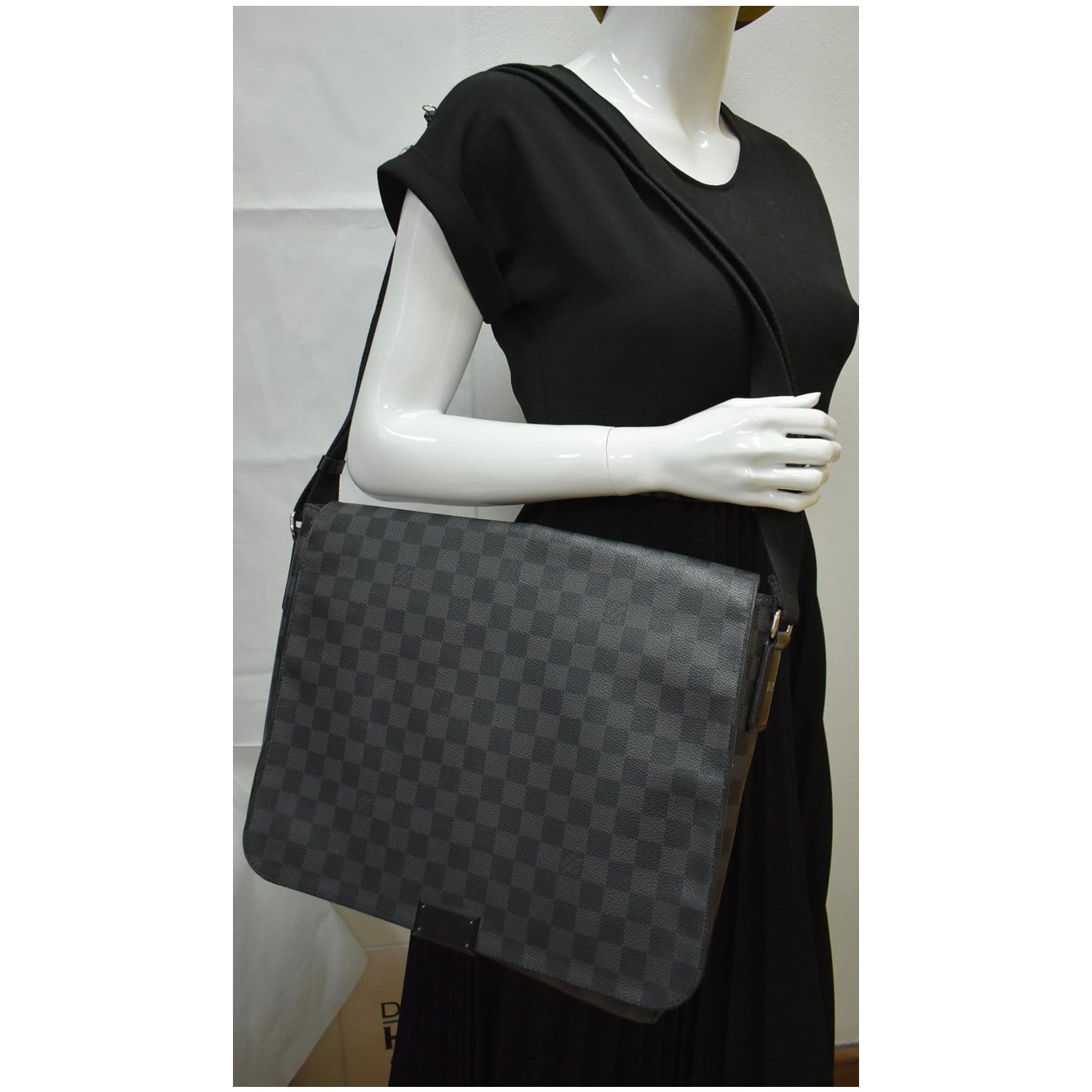 Louis Vuitton Damier Graphite District GM Messenger Bag - Yoogi's