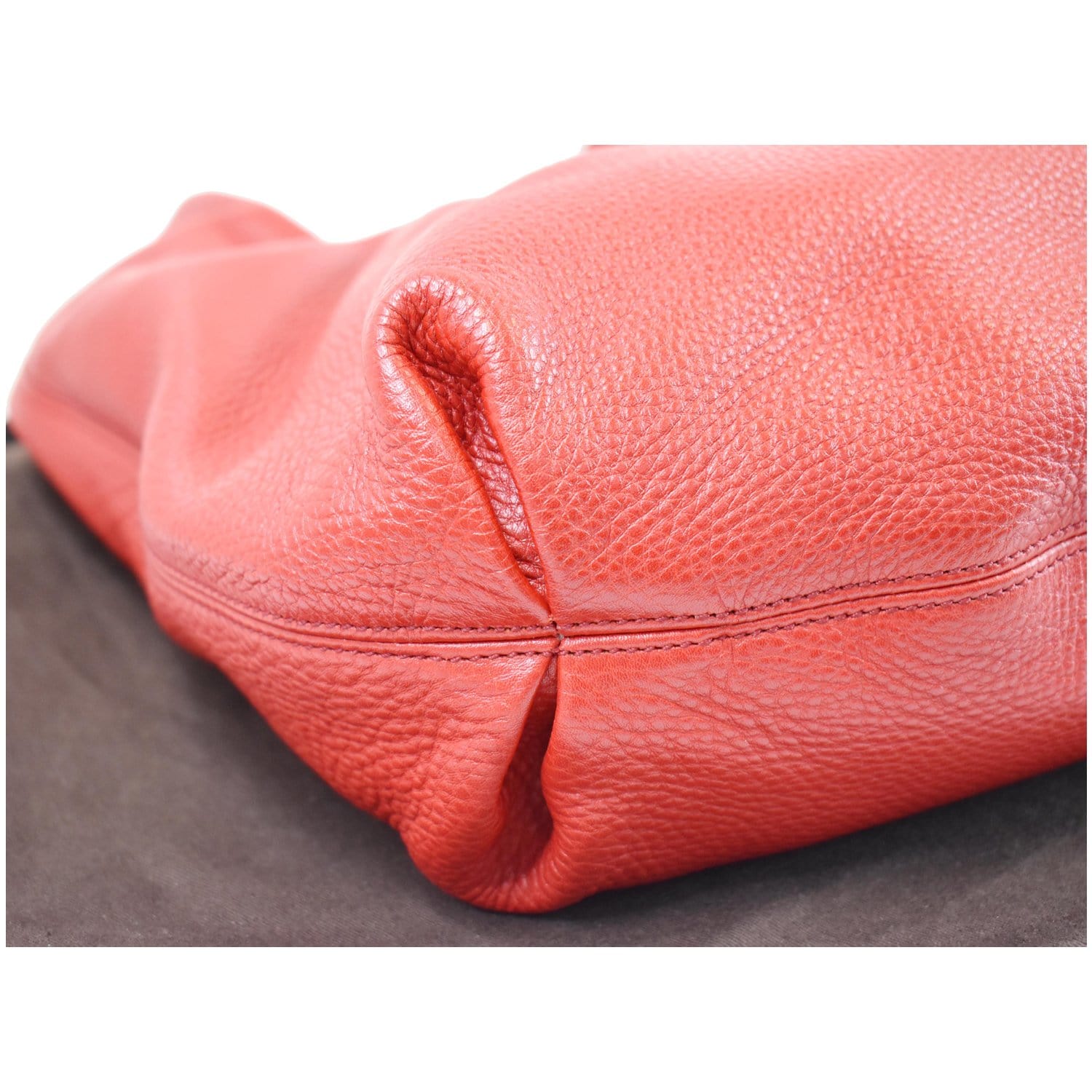 GUCCI Soho Pebbled Leather Hobo Shoulder Bag Red 282304