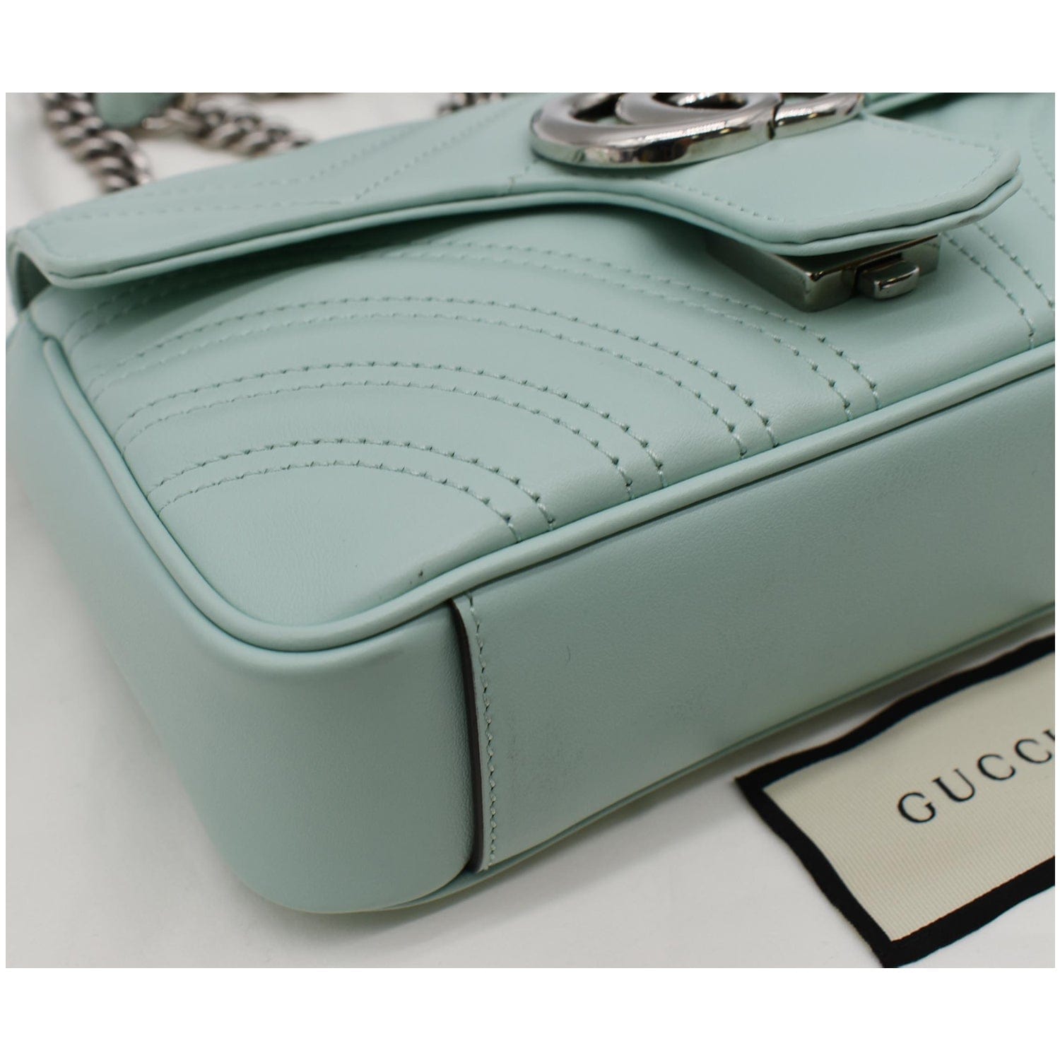 GUCCI GG Marmont Mini Matelasse Leather Crossbody Bag Bright Green 446