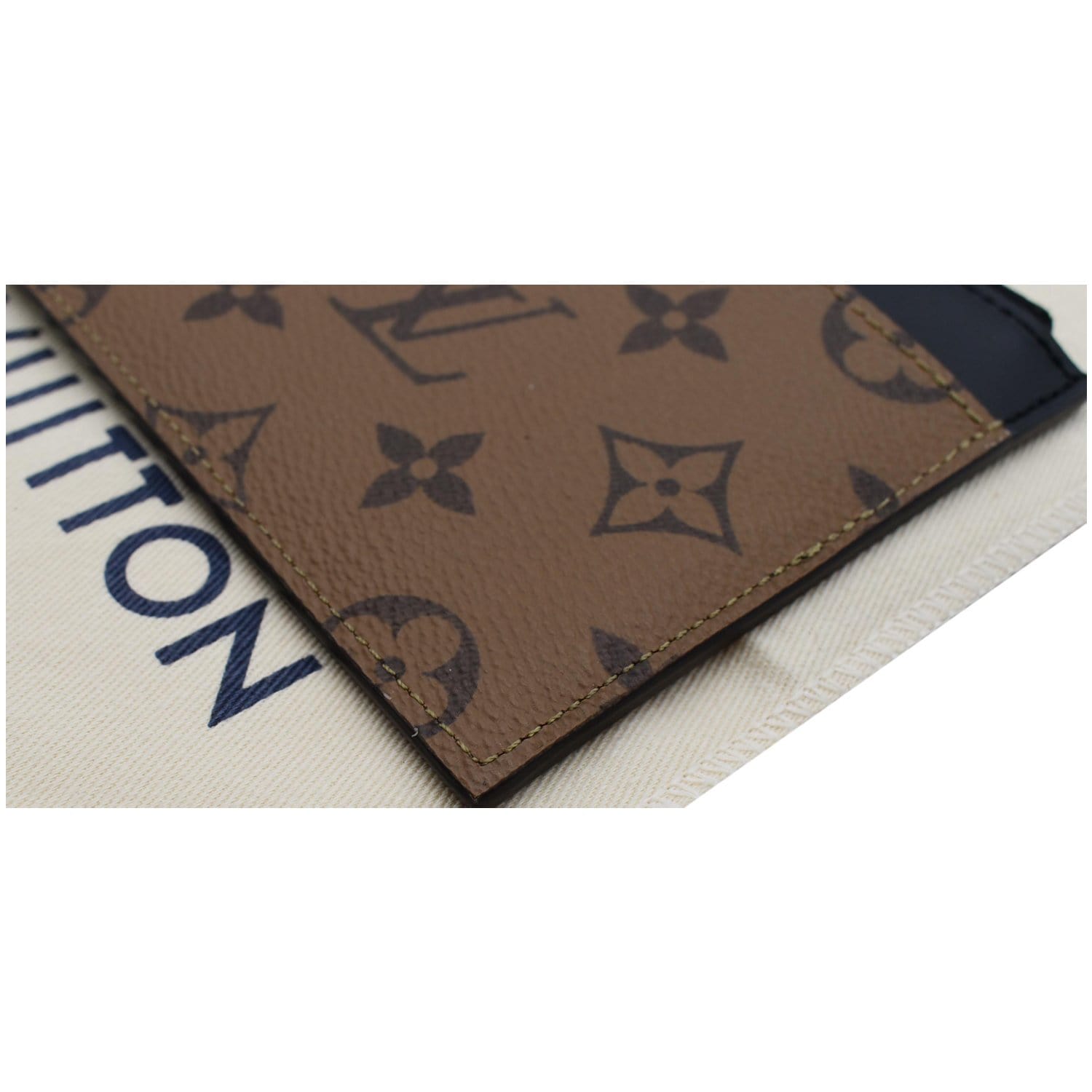 Louis Vuitton MONOGRAM Slim purse in 2023