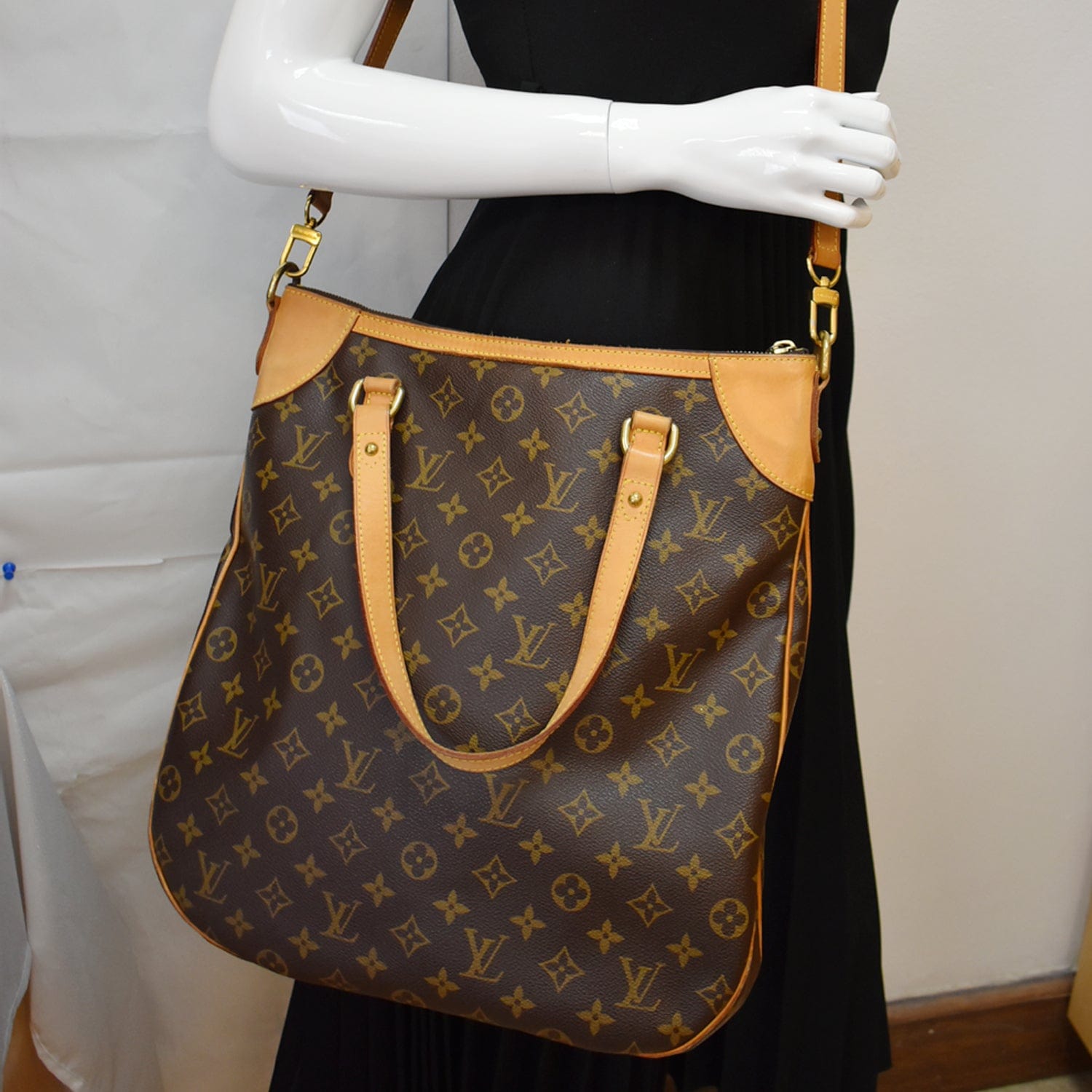 Louis Vuitton Odeon GM Shoulder Bag