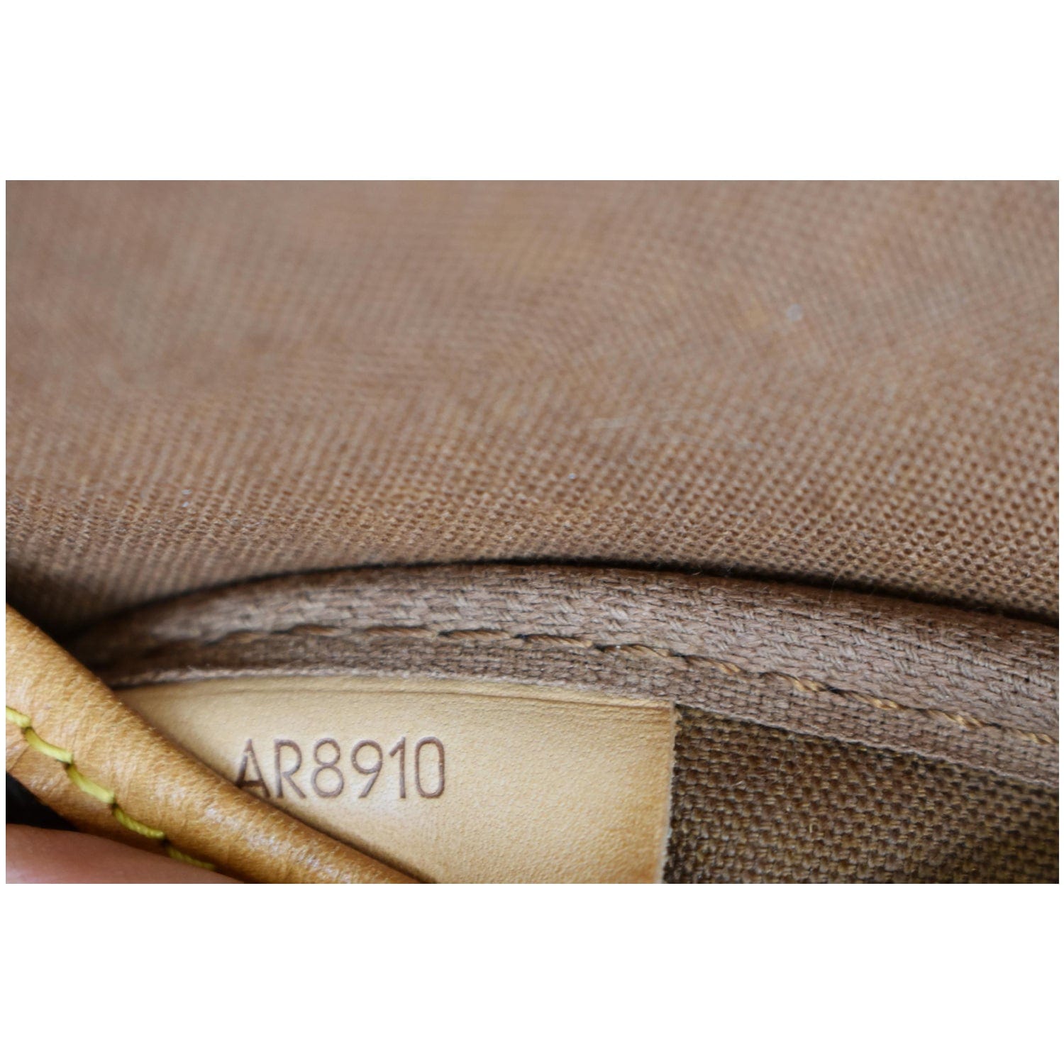 Louis Vuitton Saumur 35 Brown Cloth ref.471877 - Joli Closet