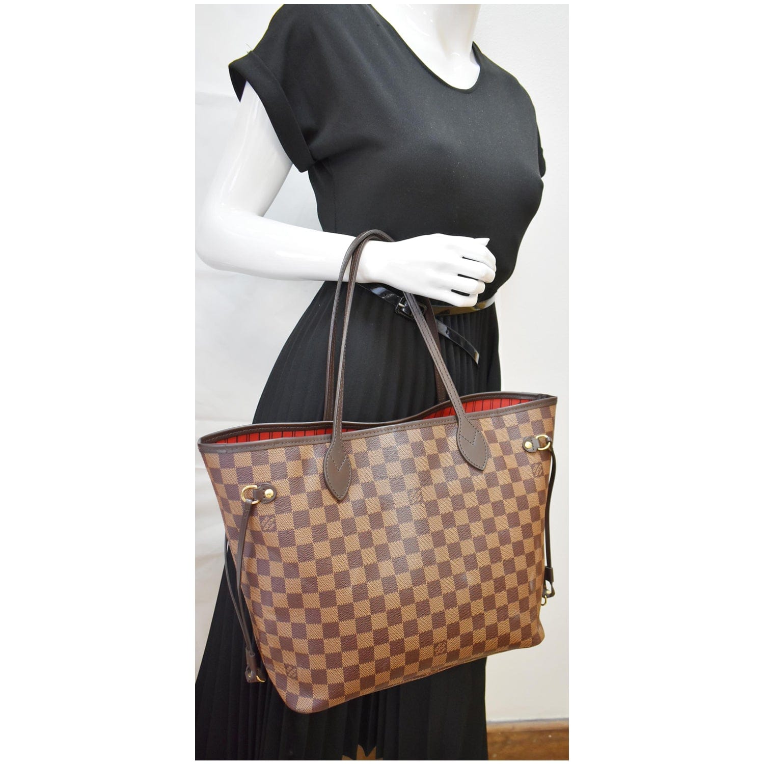 LOUIS VUITTON BROWN DAMIER EBENE NEVERFULL TOTE BAG WITH RED INTERIOR  SOLD ❌❌