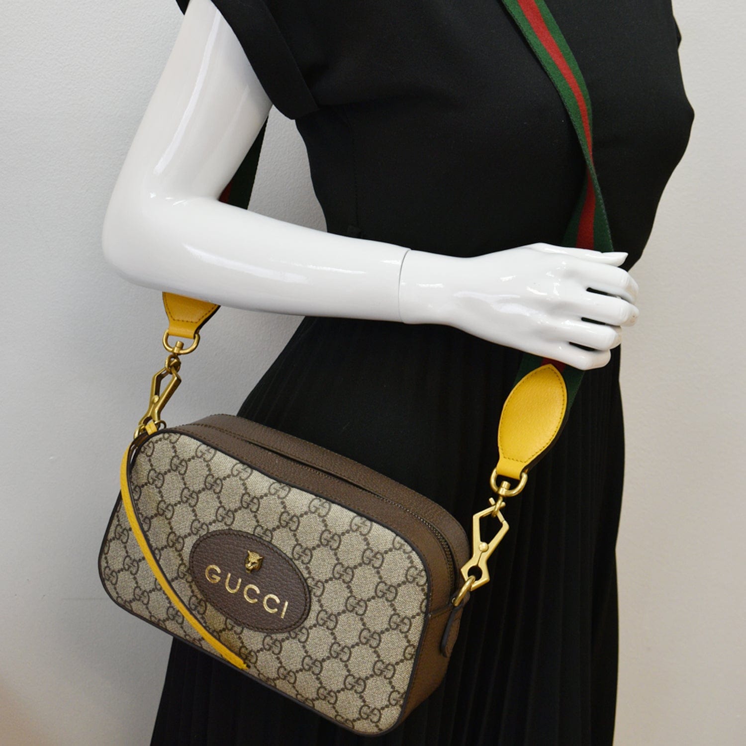Gucci GG Supreme Neo Vintage Messenger Crossbody Bag,Beige