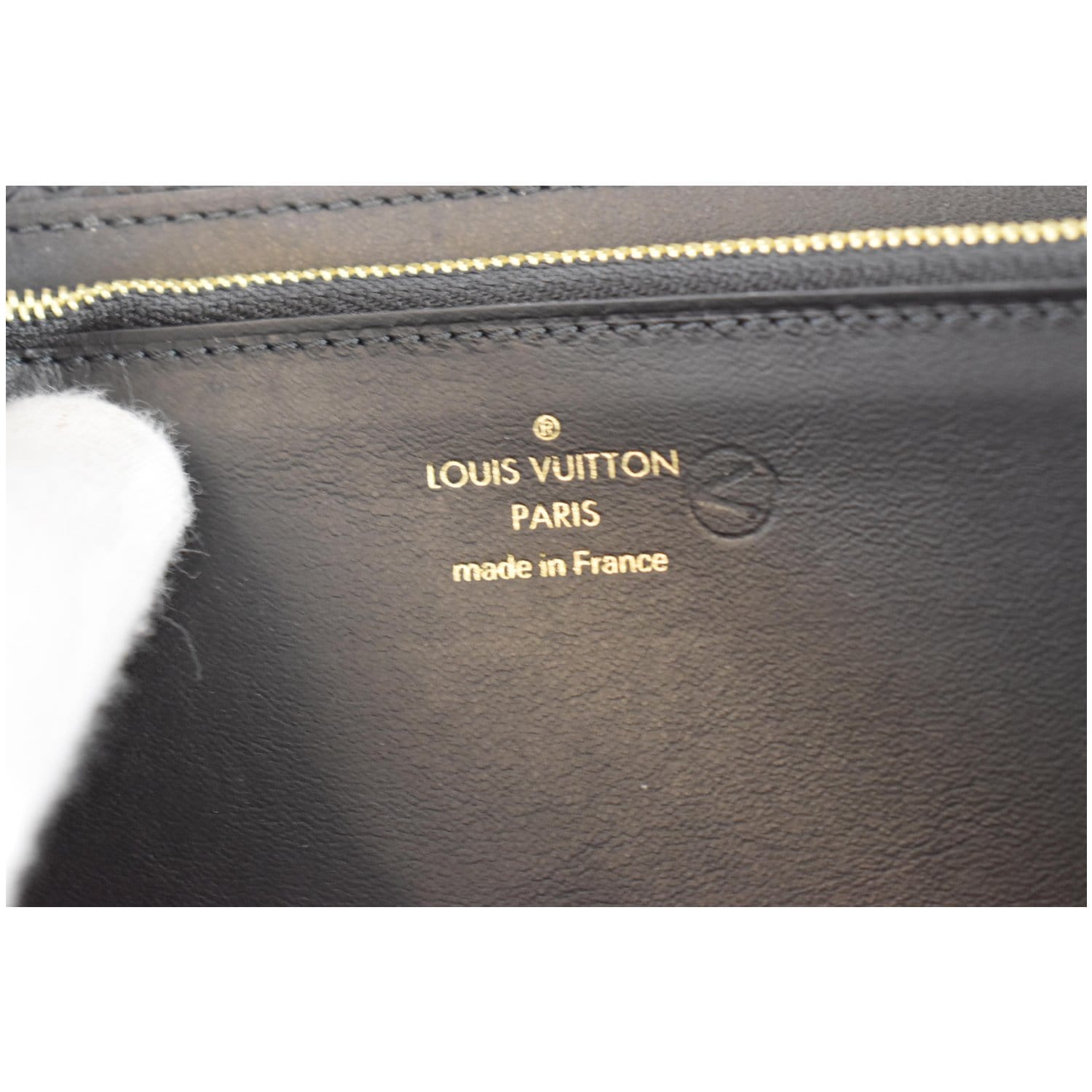 Louis Vuitton Empreinte Leather Capucines Wallet - Black Wallets,  Accessories - LOU758427