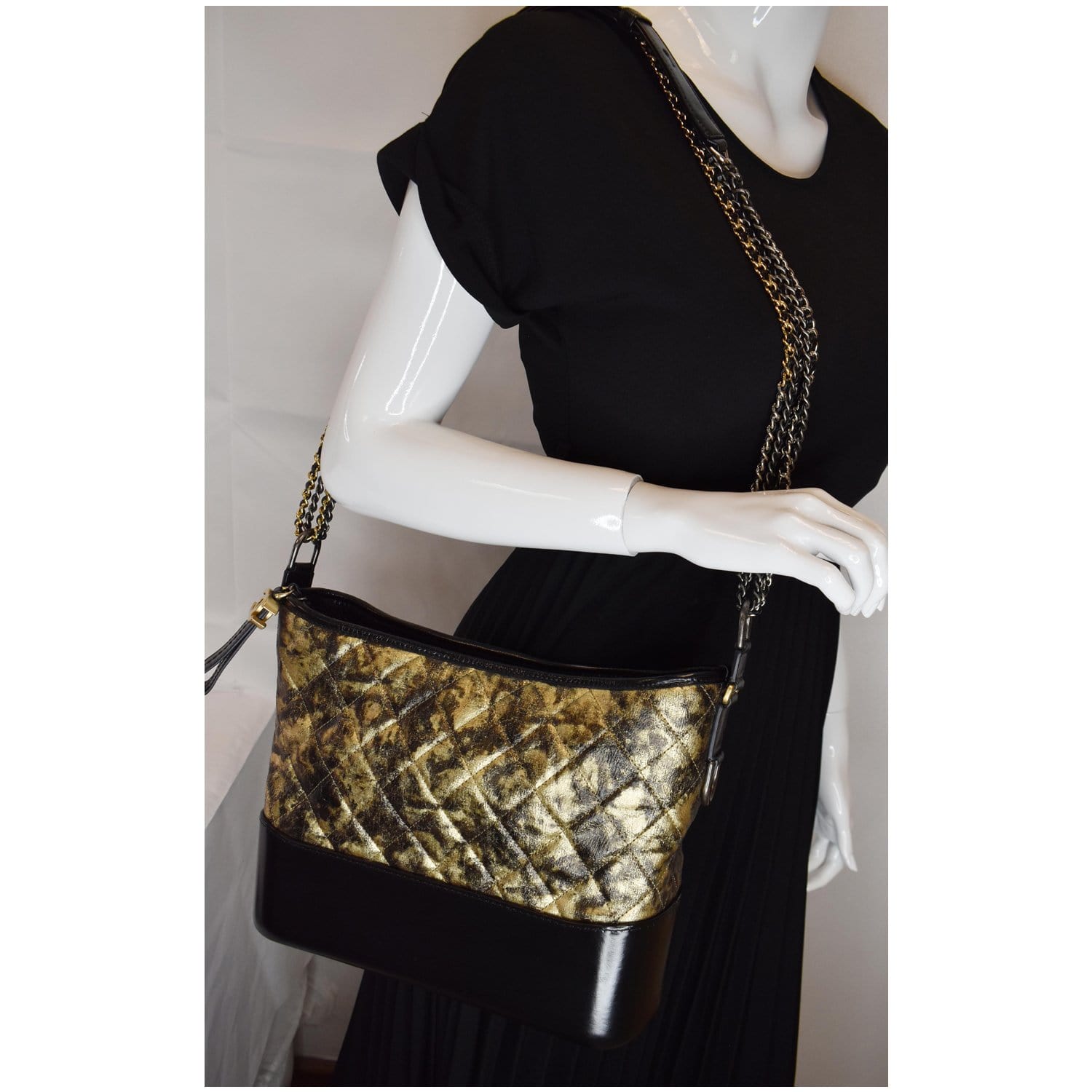 Chanel Hobo Bag Shoulder / Crossbody Black Lamb Skin Gold Metal