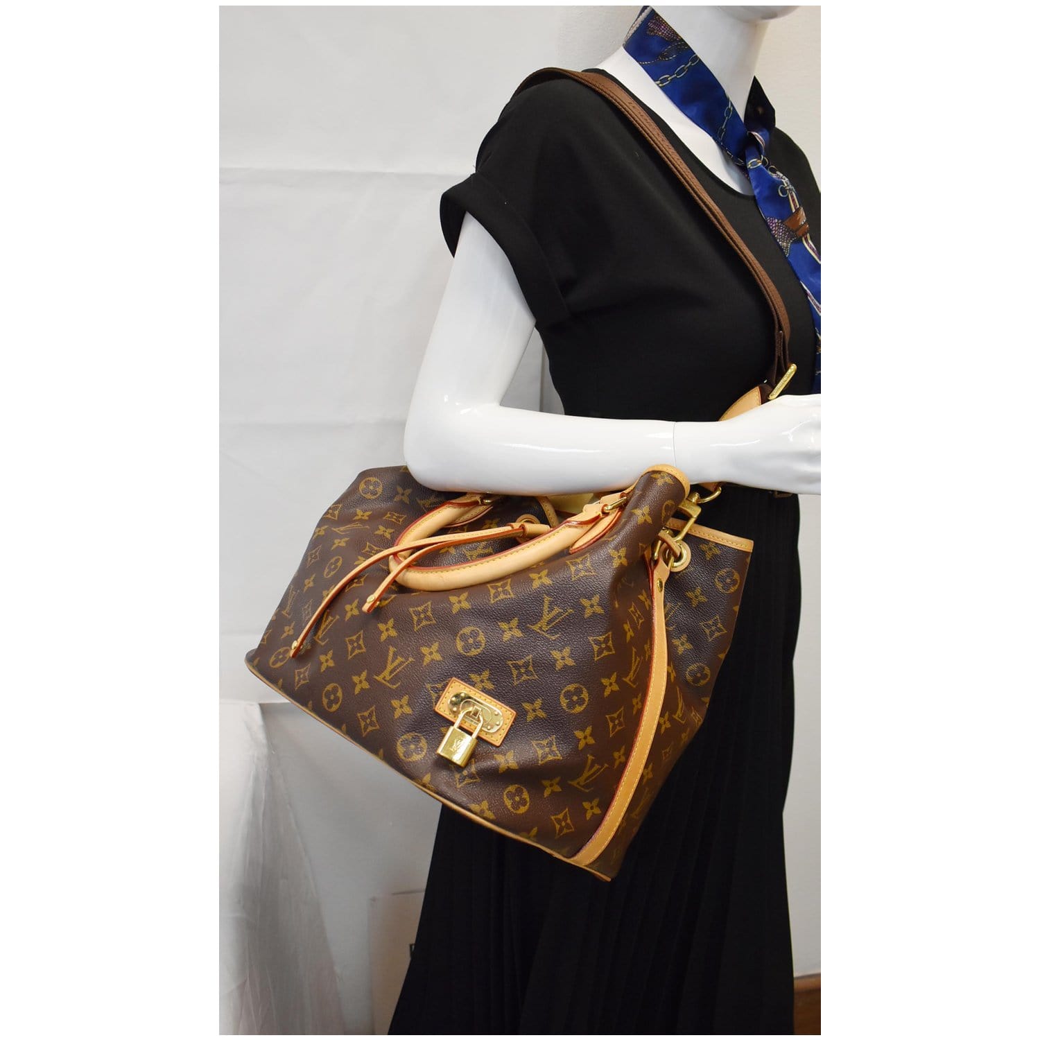 Louis Vuitton Eden Noe Monogram Canvas Shoulder Bag