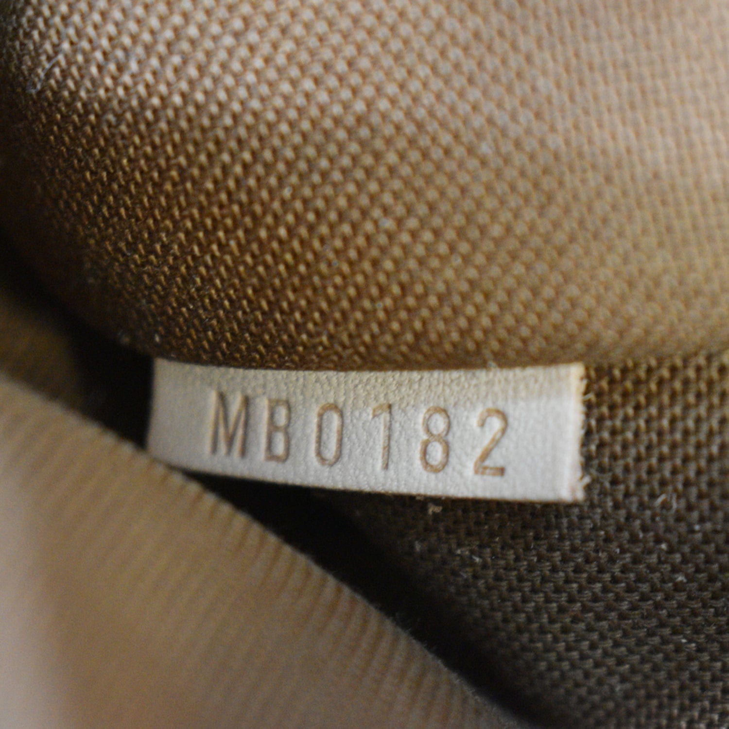 Saumur cloth crossbody bag Louis Vuitton Brown in Cloth - 18345449