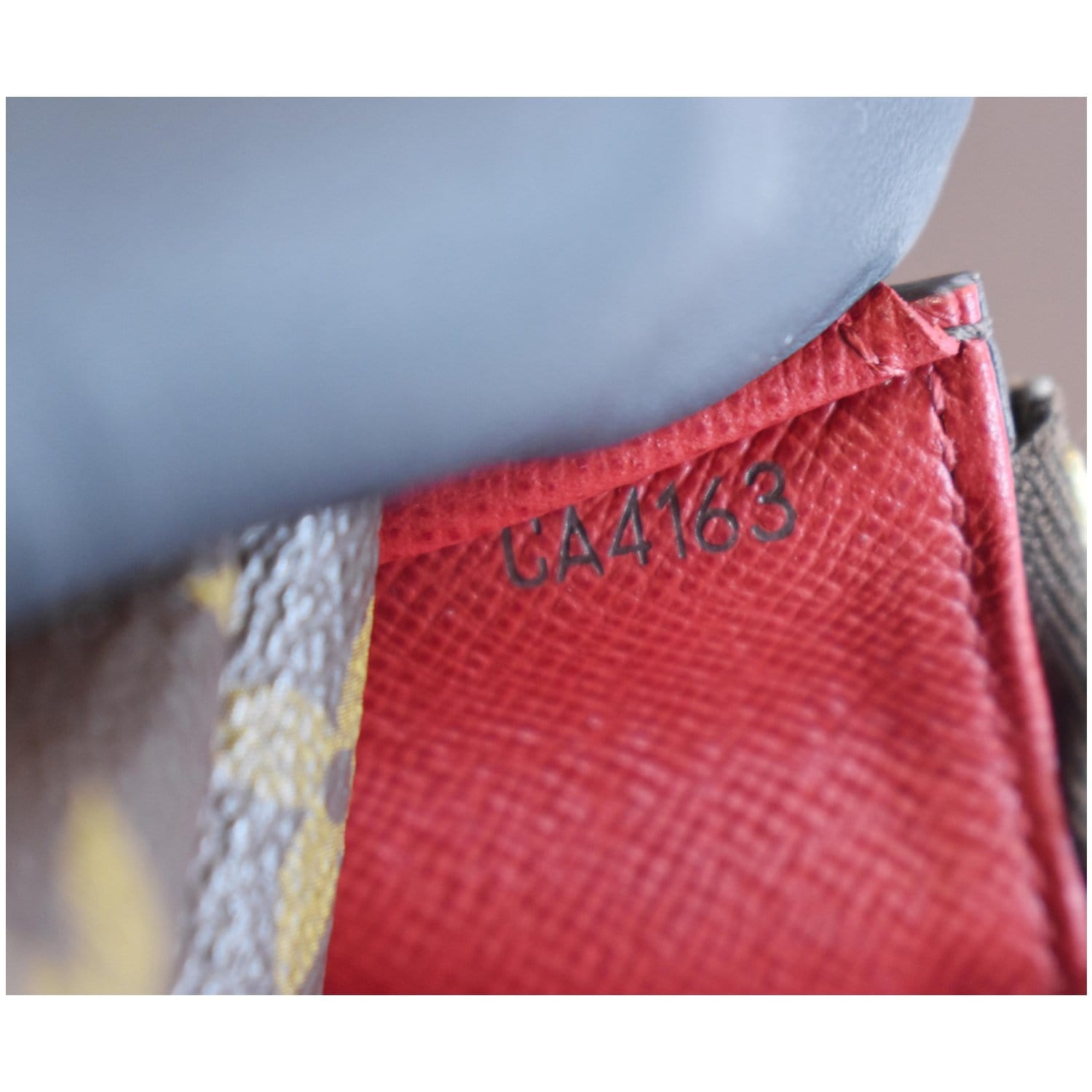 Emilie cloth wallet Louis Vuitton Brown in Cloth - 22149990