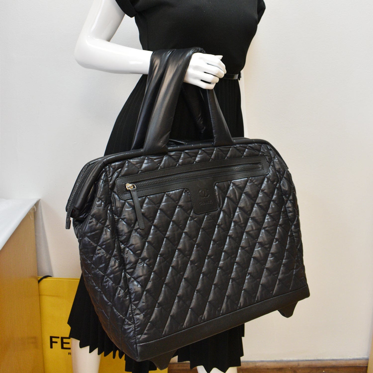 laptop case.  Bags, Chanel bag, Fashion bags