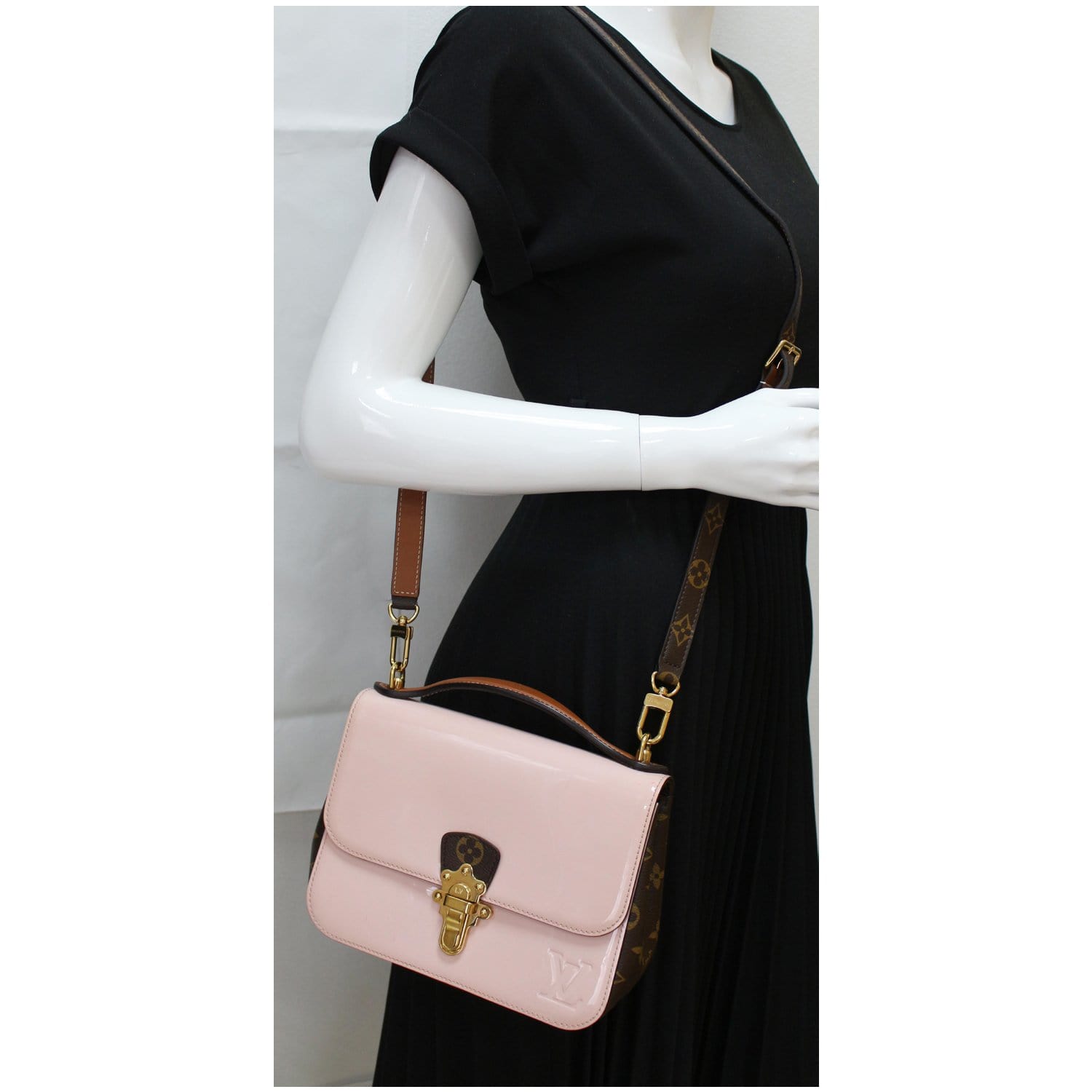 Louis Vuitton Buckle Leather Exterior Bags & Handbags for Women