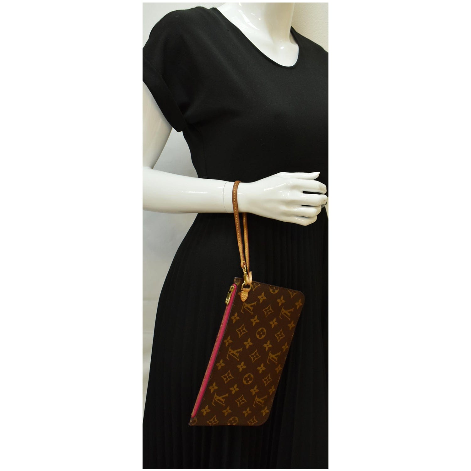 LOUIS VUITTON Brown Monogram Neverfull With a pouch, Canvas MM