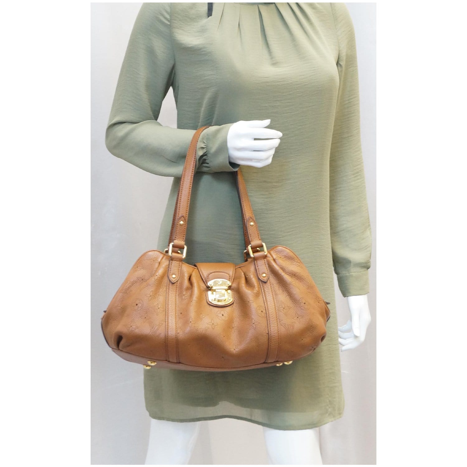 LOUIS VUITTON MONOGRAM MAHINA L Brown Leather Shoulder Bag Handbag