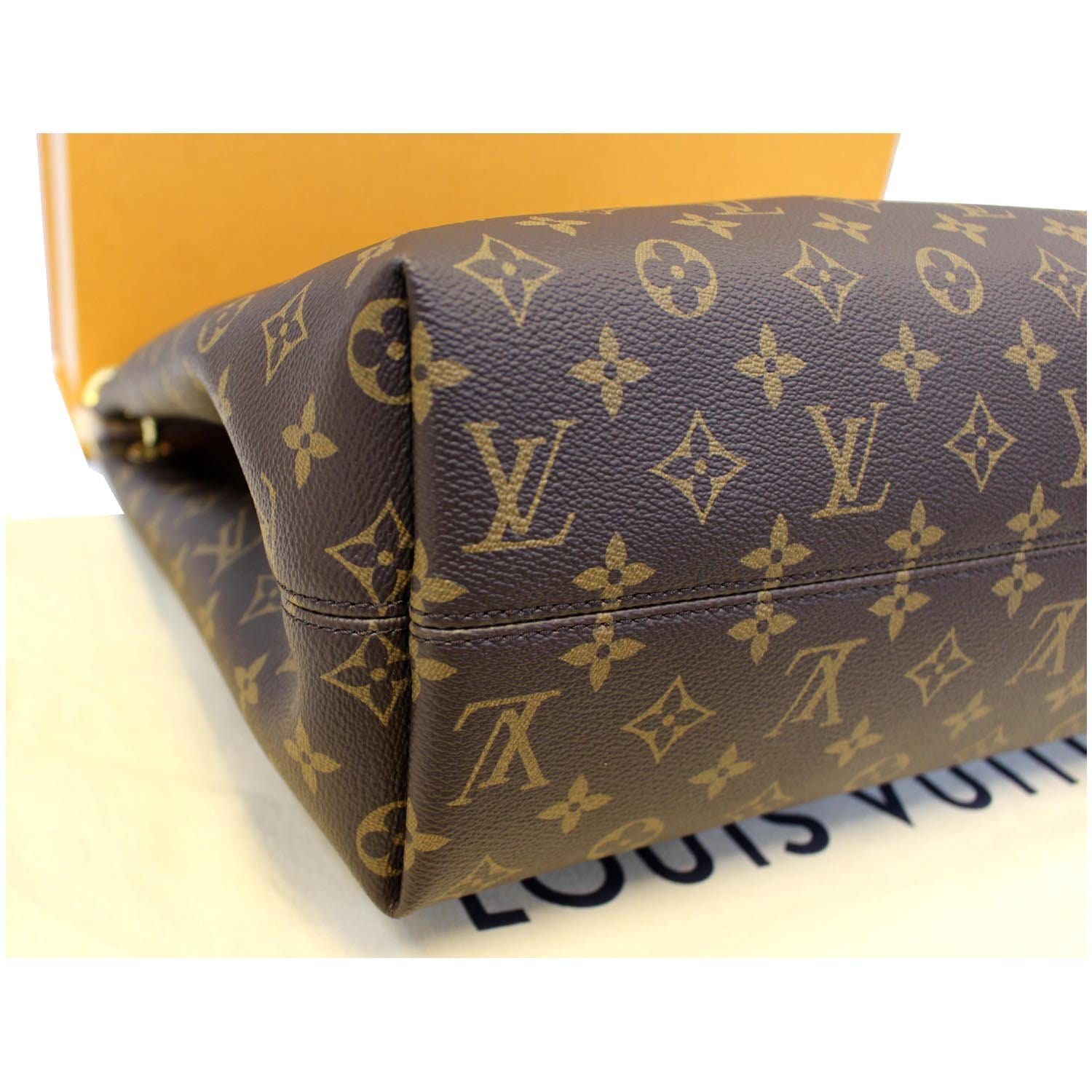 Graceful cloth handbag Louis Vuitton Beige in Cloth - 35961773