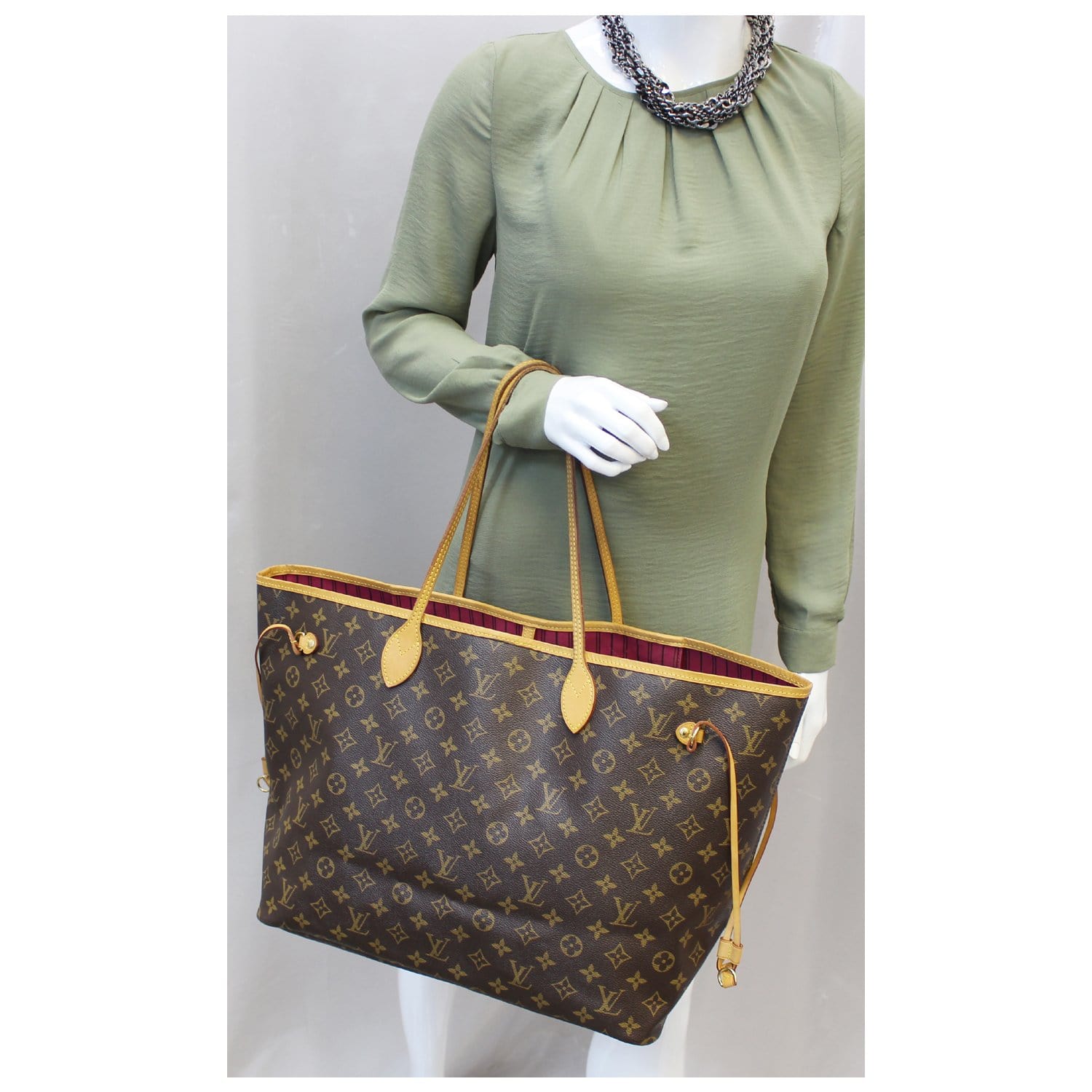 Worth It: Bag Organizers - Veronika's Blushing  Louis vuitton neverfull gm,  Vuitton handbags, Bags