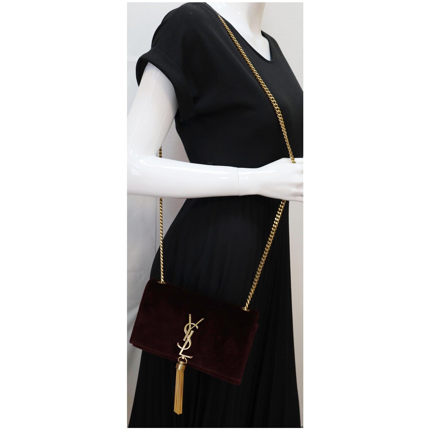 Yves Saint Laurent YSL KATE MEDIUM WITH TASSEL IN RED SMOOTH