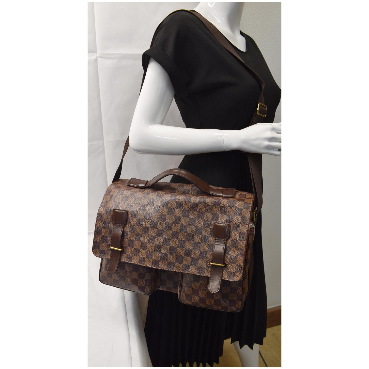 Louis Vuitton Damier Ebene Broadway Messenger Bag - Brown Shoulder