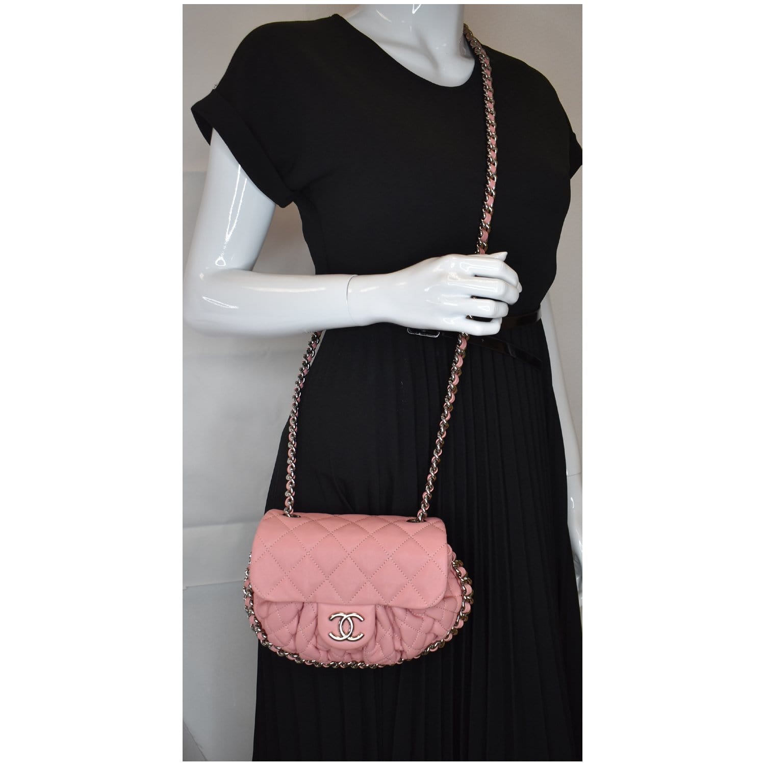 Chanel 2021 Small Pearl Chain Hobo - Pink Crossbody Bags, Handbags -  CHA730667