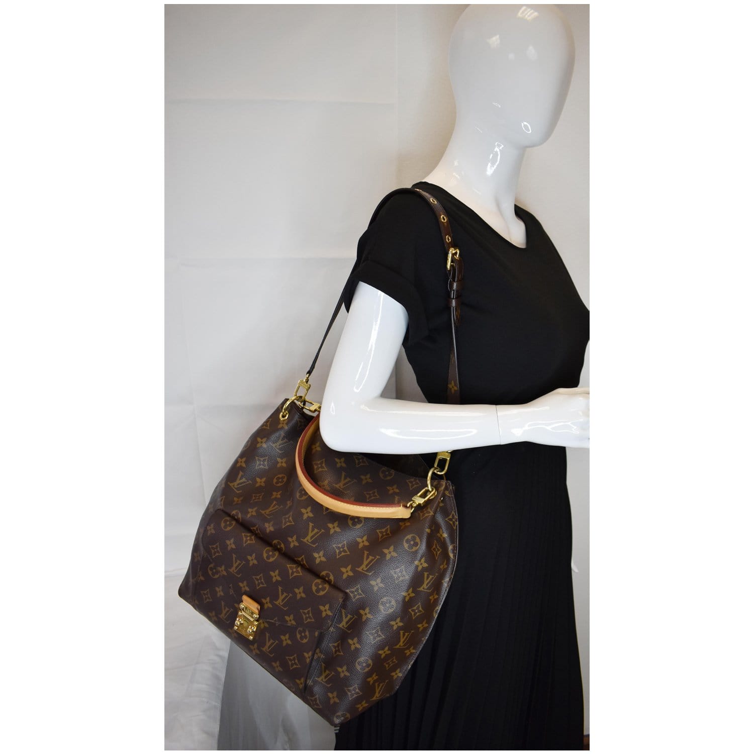 Louis Vuitton Monogram Metis M40781 Women's Shoulder Bag(Genuine)