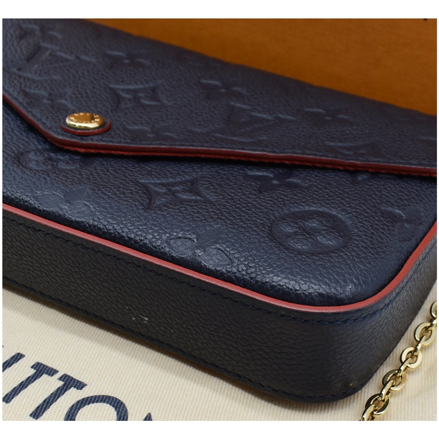 Louis Vuitton Pochette Mélanie Navy blue Leather ref.594790 - Joli Closet