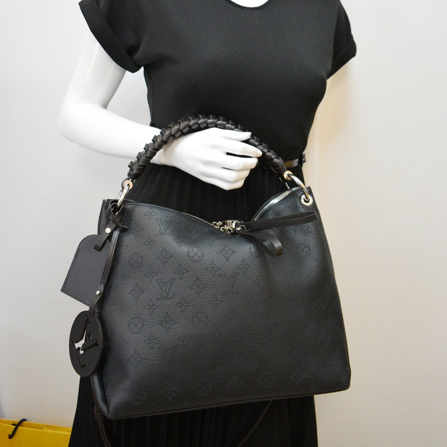 Louis Vuitton Black Mahina Leather Beaubourg Hobo Bag Louis Vuitton