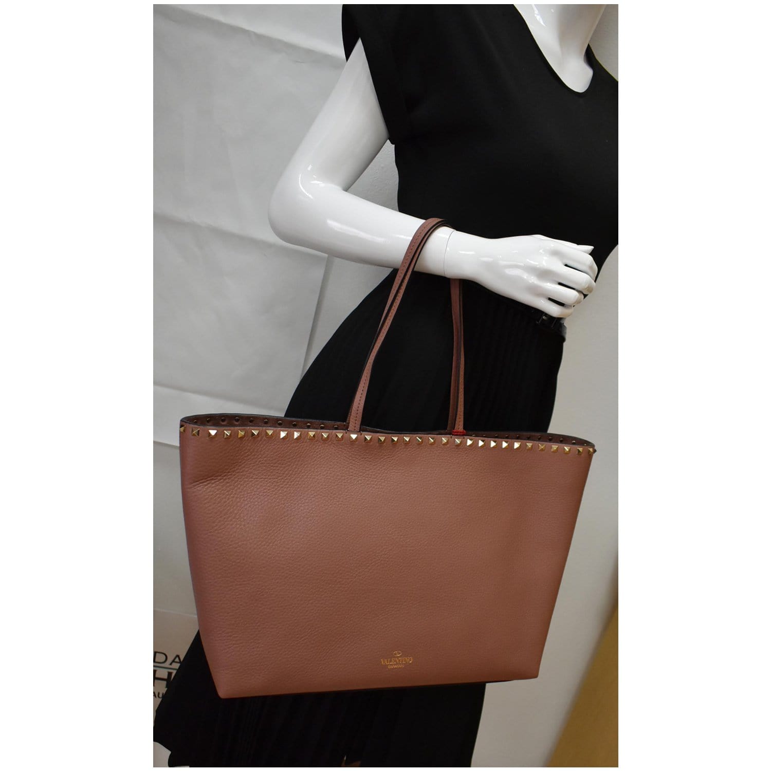 Valentino Garavani Rockstud bag in grained leather - ShopStyle