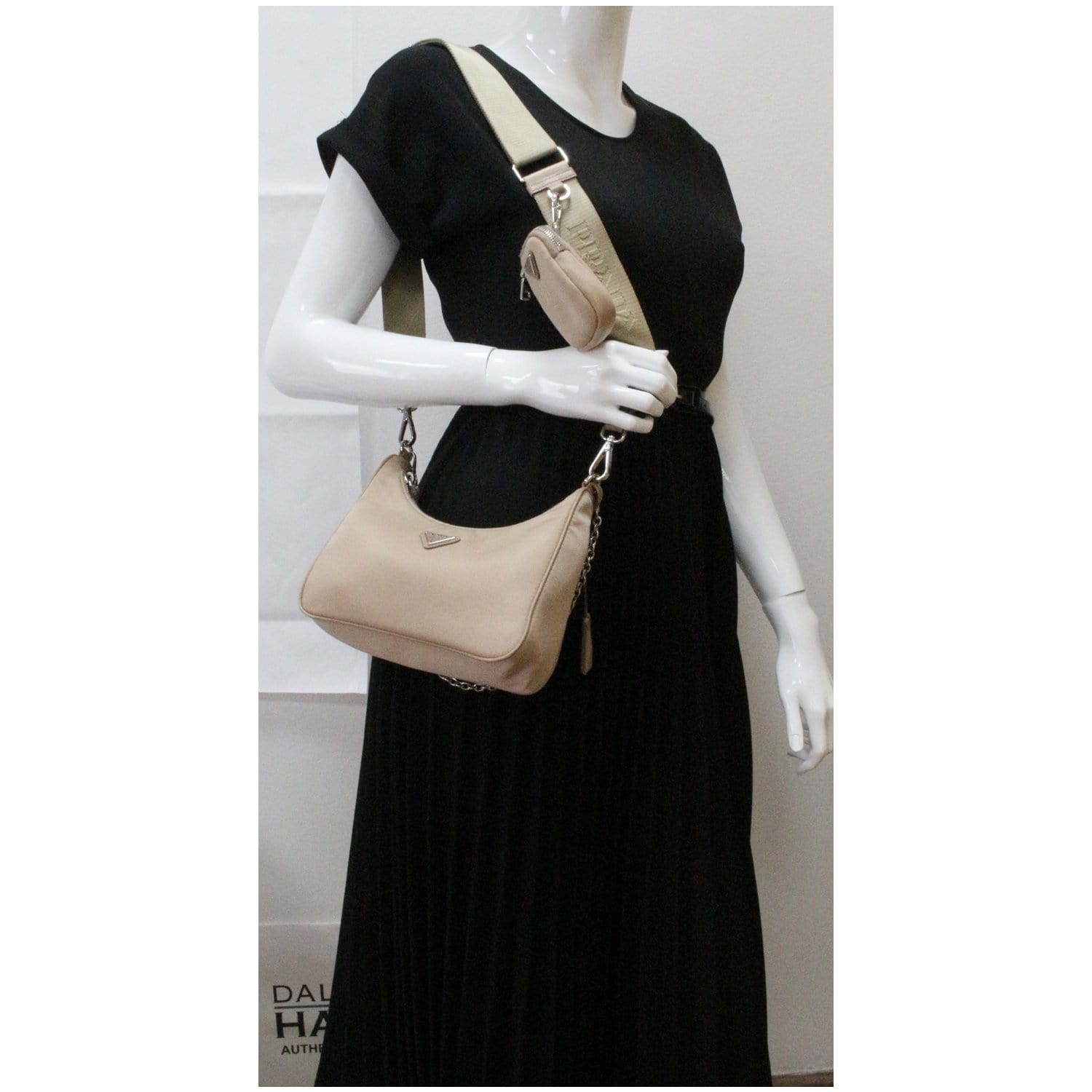 Prada Re-Edition 2005 Tessuto Shoulder Bag