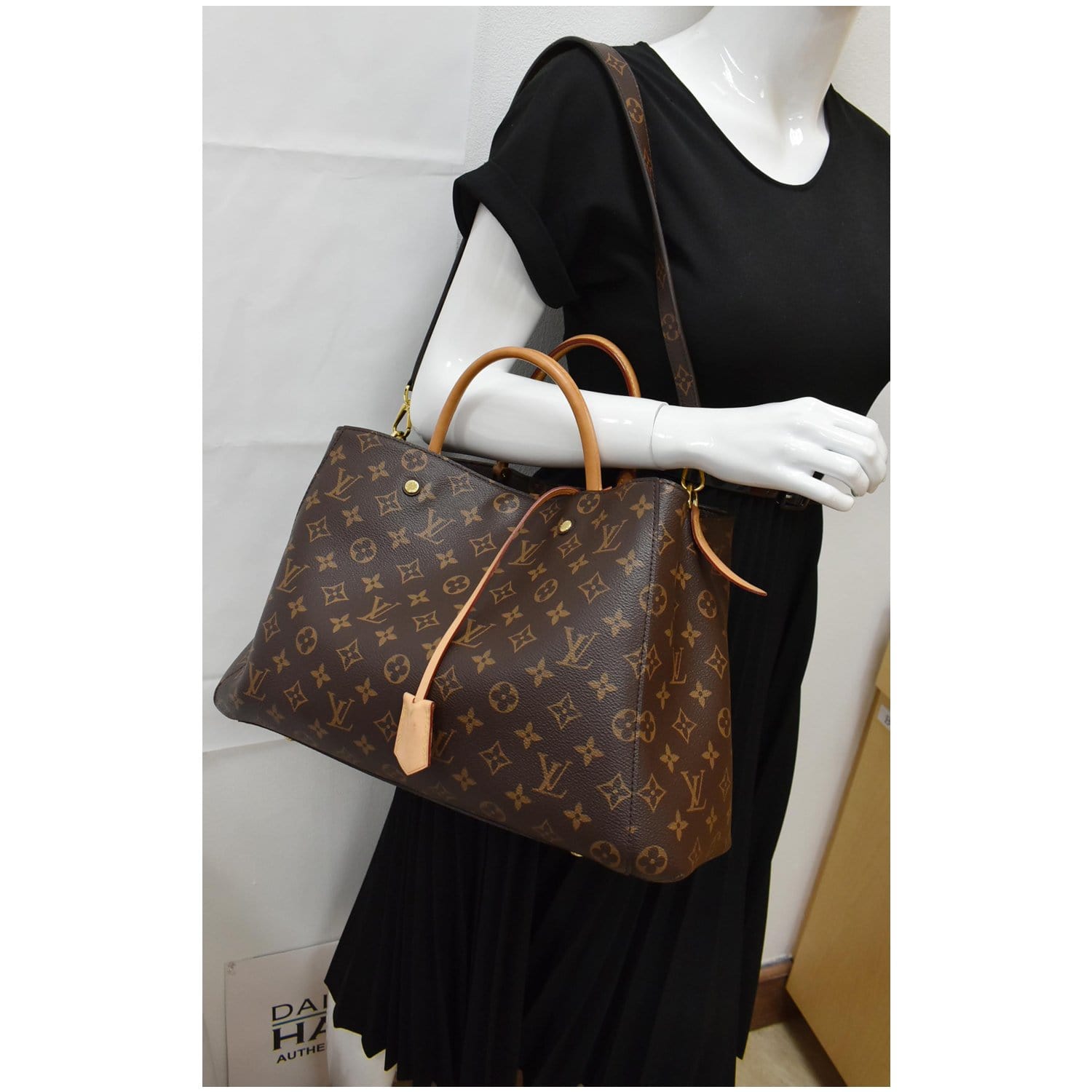 Louis Vuitton Sac Montaigne GM Monogram Brown Cloth ref.225283 - Joli Closet