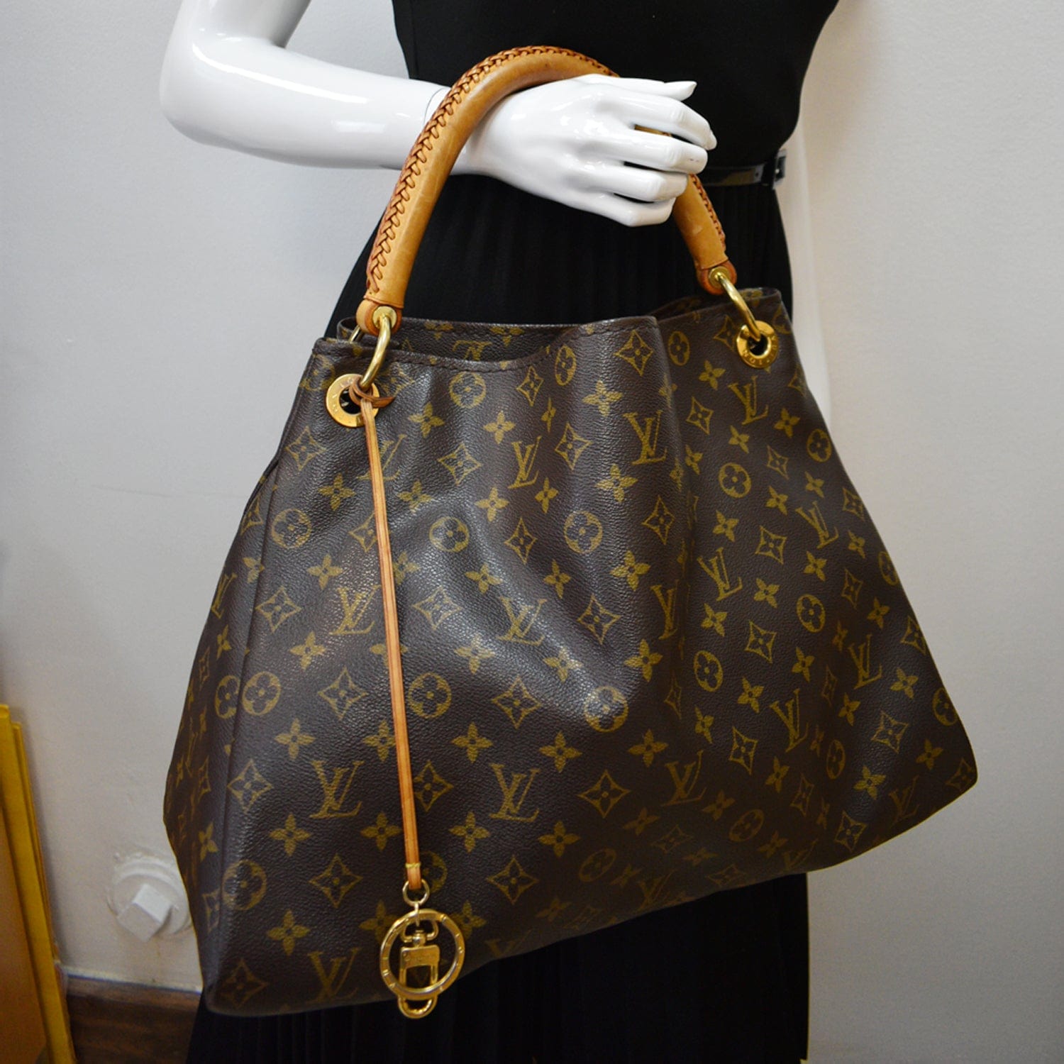 Artsy MM Monogram Empreinte Leather  Women  Handbags  LOUIS VUITTON 