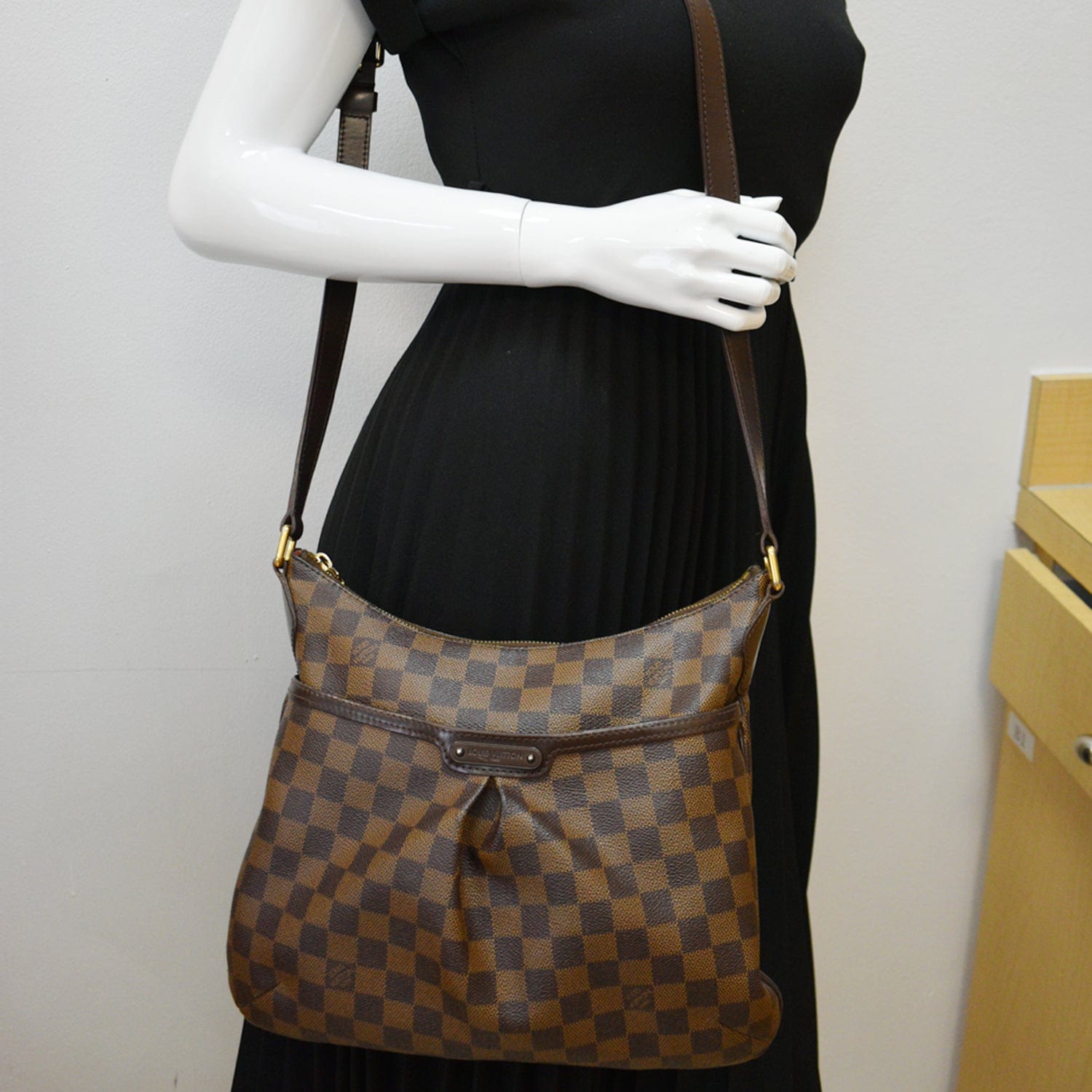 Louis Vuitton pre-owned Bloomsbury PM Shoulder Bag - Farfetch