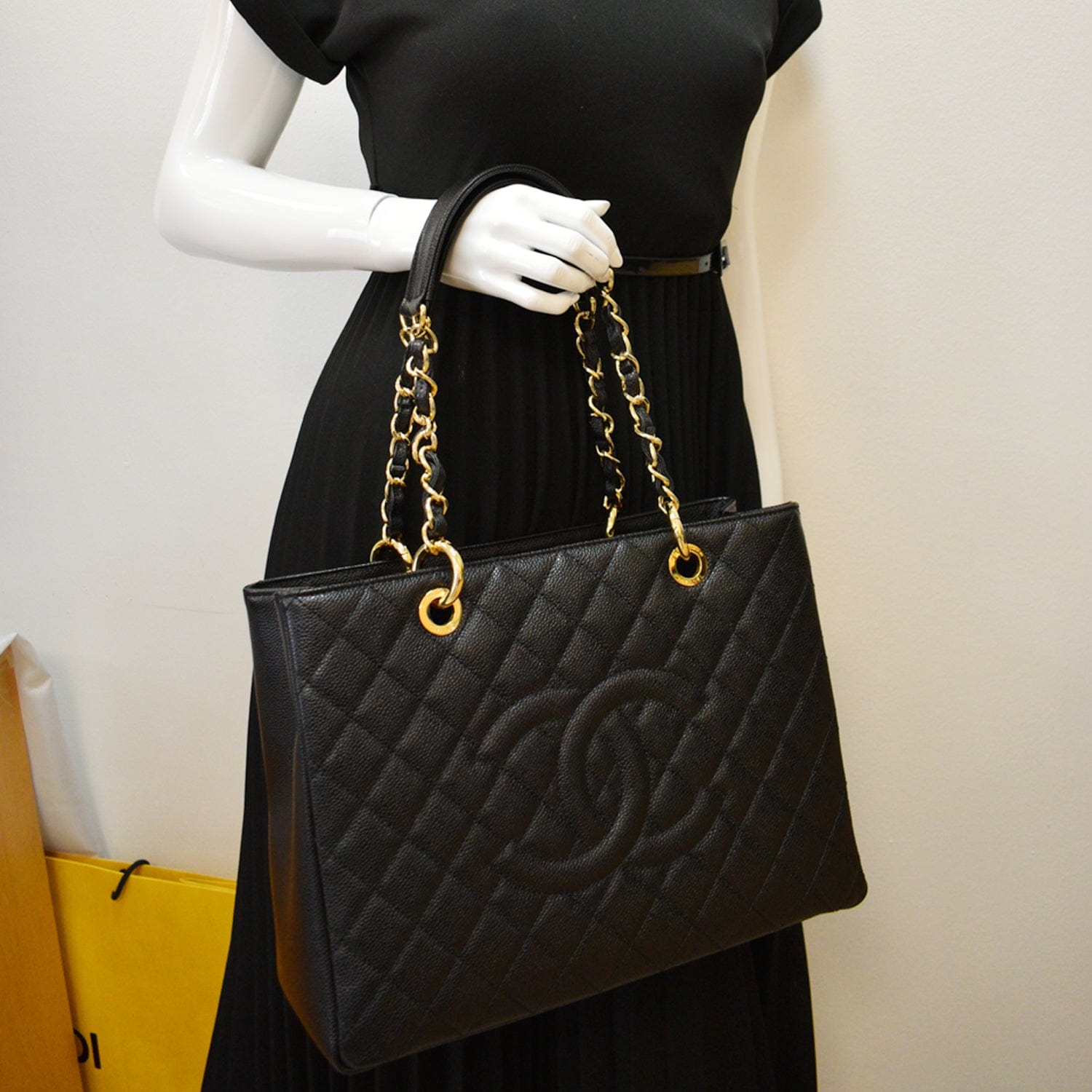 Handbag Chanel Leather Clothing, chanel bag, fashion, black, tote