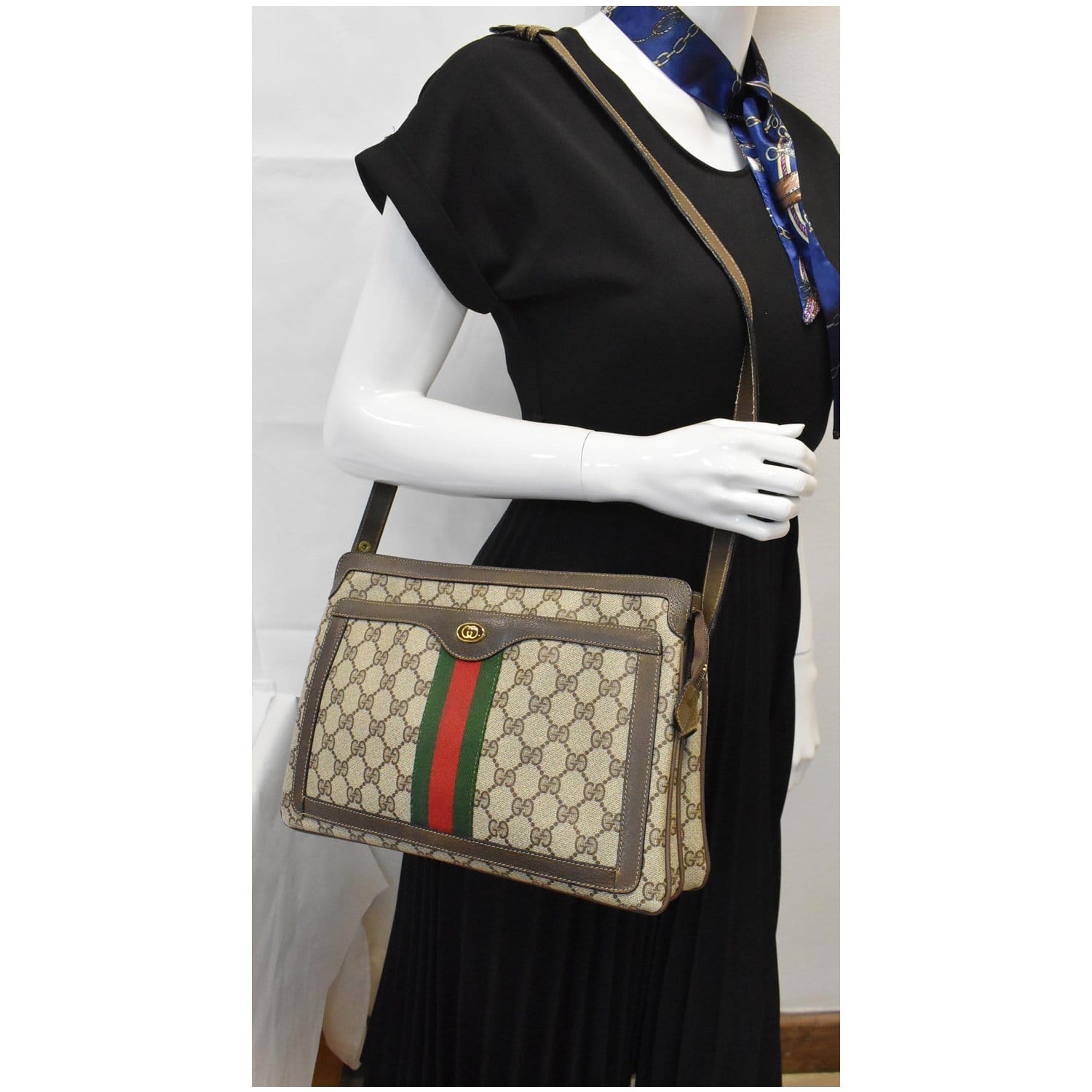 Gucci, Bags, Gucci Shoulder Bag Vintage Classic Print Authentic
