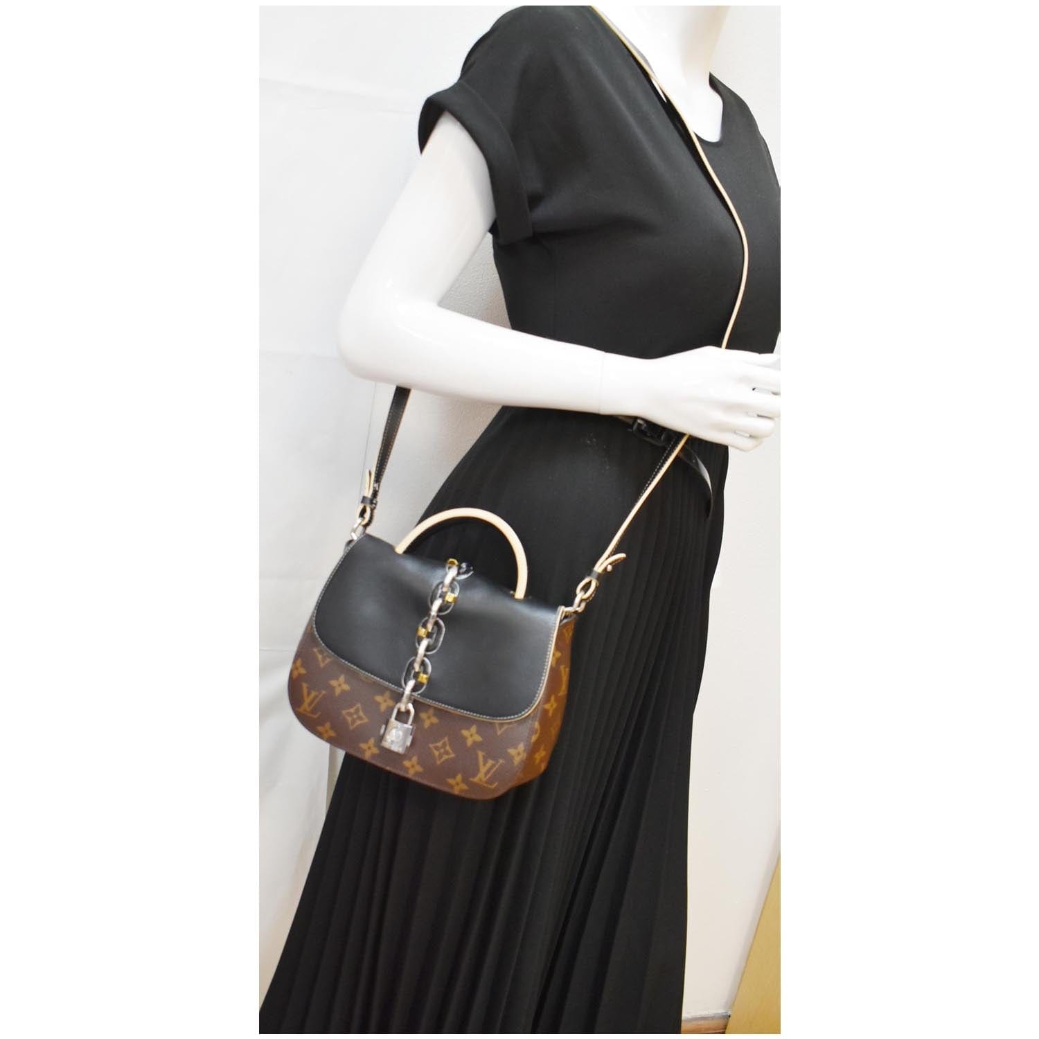 Louis Vuitton Chain-It Bag