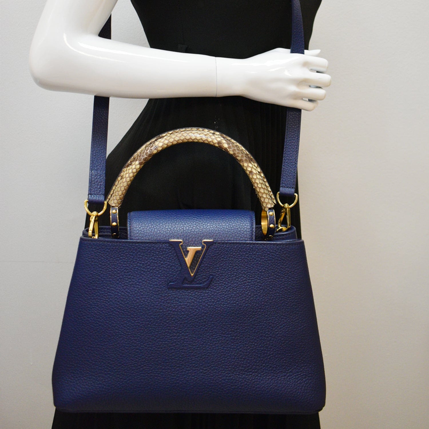 Louis Vuitton CAPUCINES 2023 SS Louis vuitton Tiffany blue 2WAY Chain  Leather Shoulder Bags