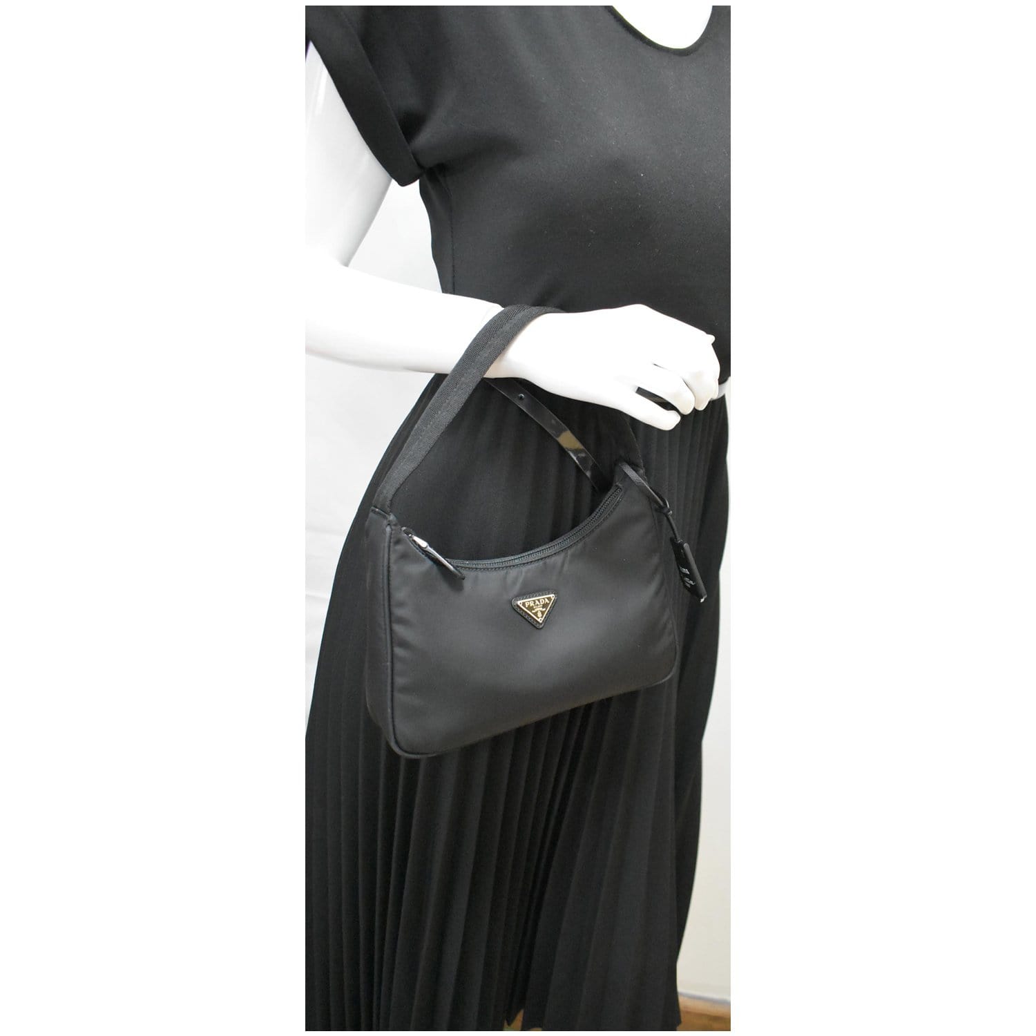 Prada Re-Edition 2000 Mini-bag