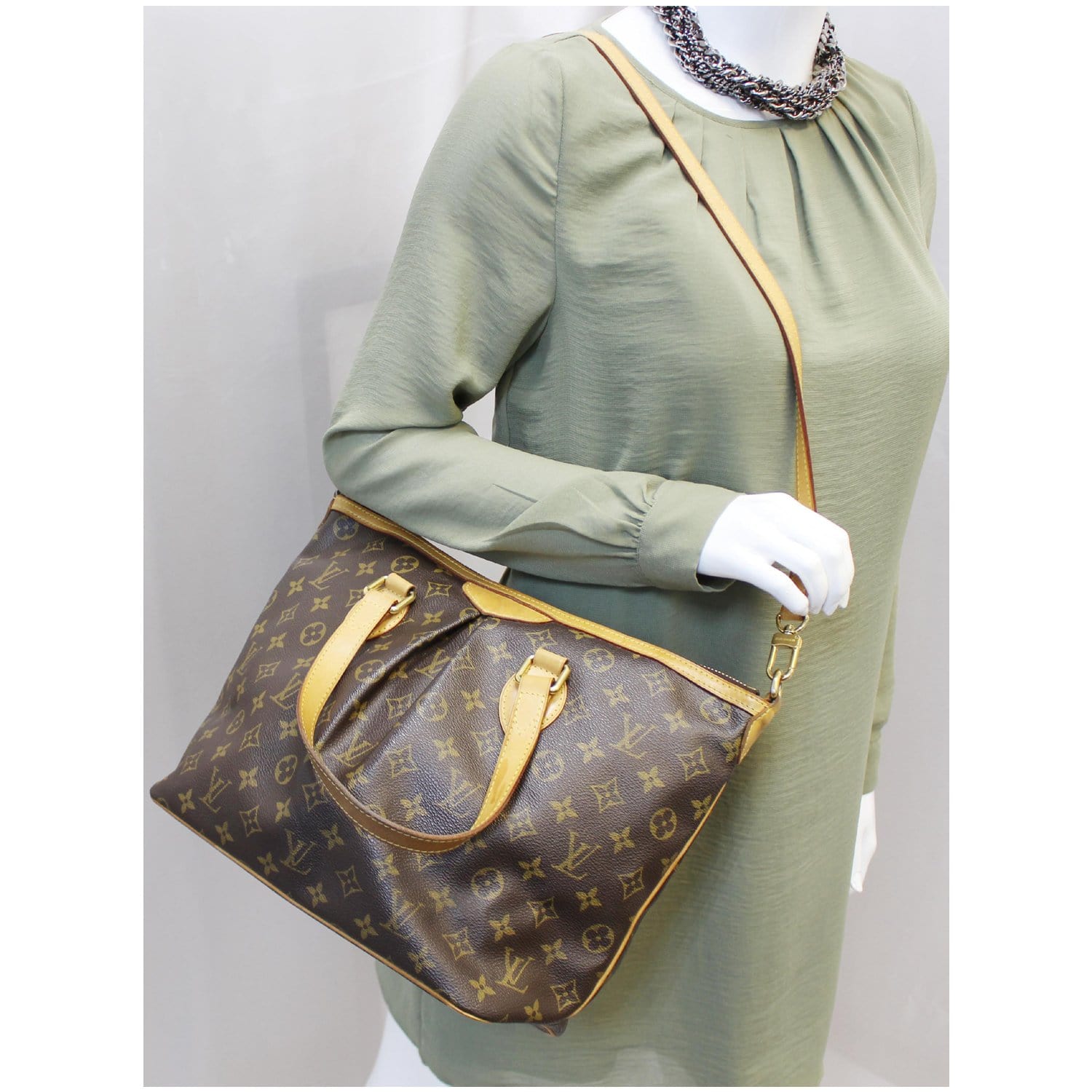 Palermo cloth handbag Louis Vuitton Black in Cloth - 26117539