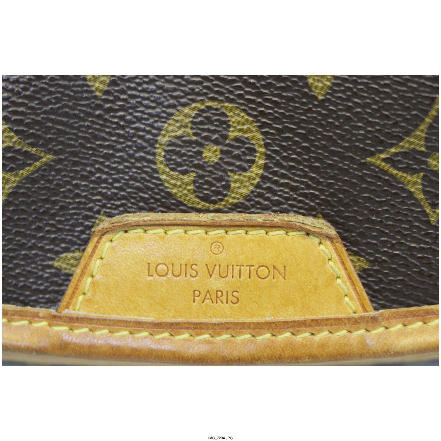 Menilmontant leather crossbody bag Louis Vuitton Brown in Leather - 17626048