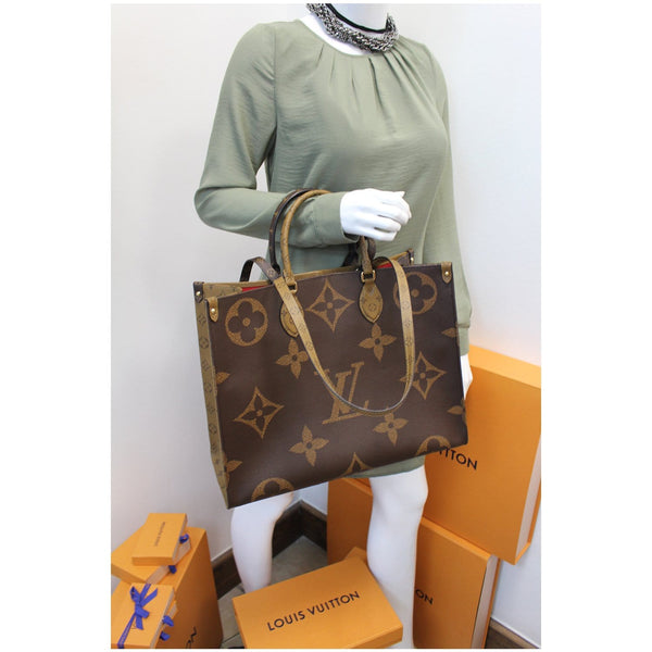 LOUIS VUITTON Onthego Reverse Monogram Giant Canvas Shoulder Bag Brown