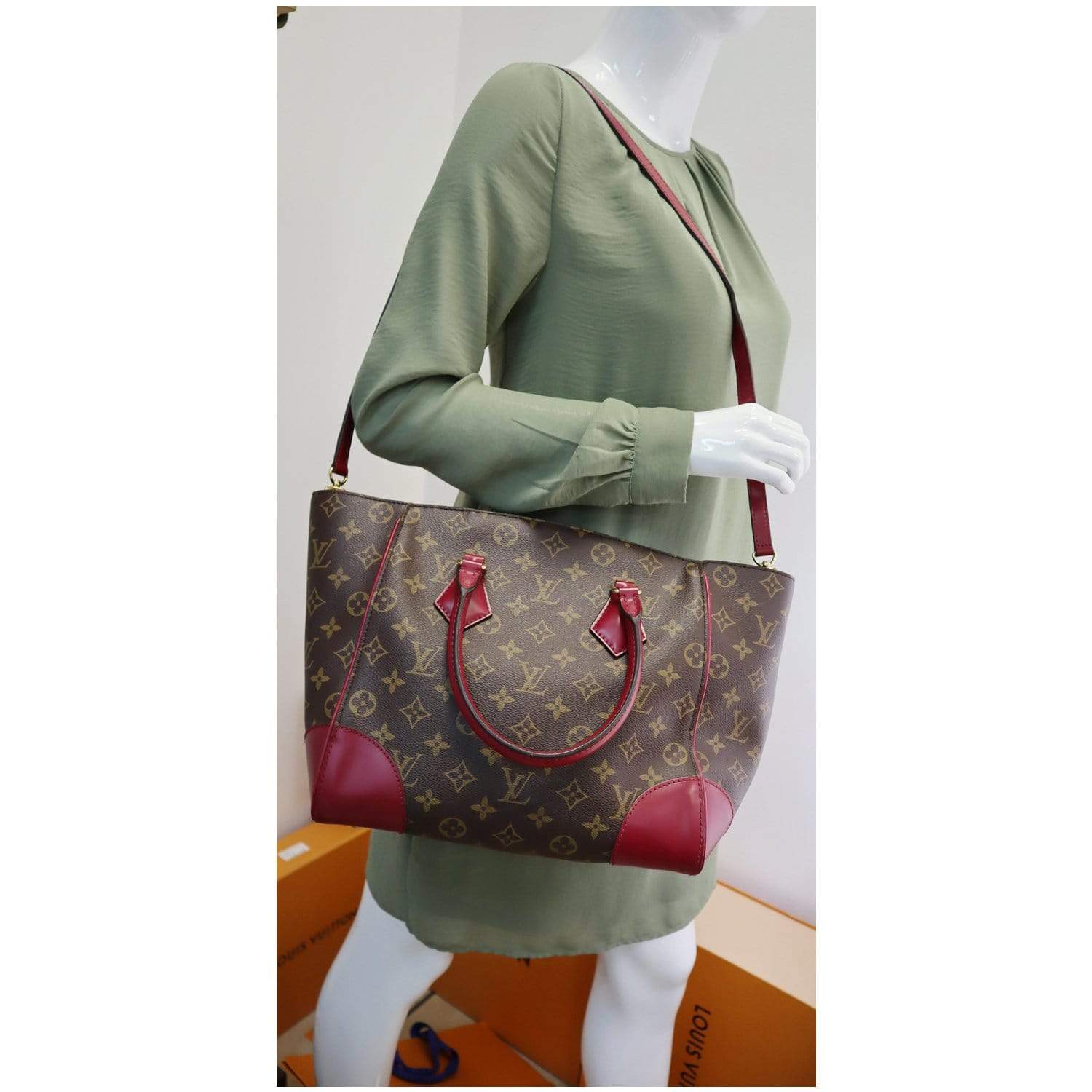 Louis Vuitton, Bags, Louis Vuitton Phenix Mm Shoulder Bag In Monogram  Canvas Good Condition