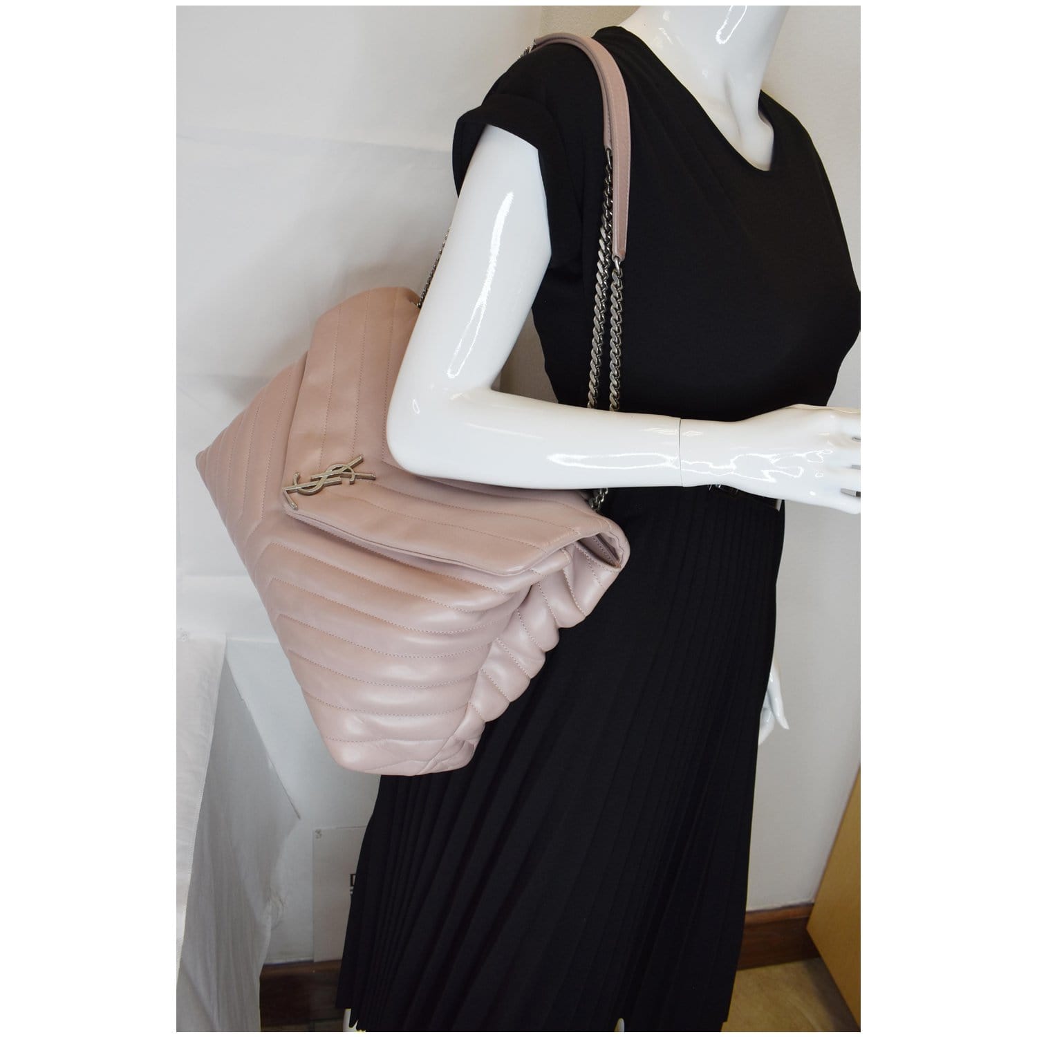 Saint Laurent 'loulou' Shoulder Bag in Pink